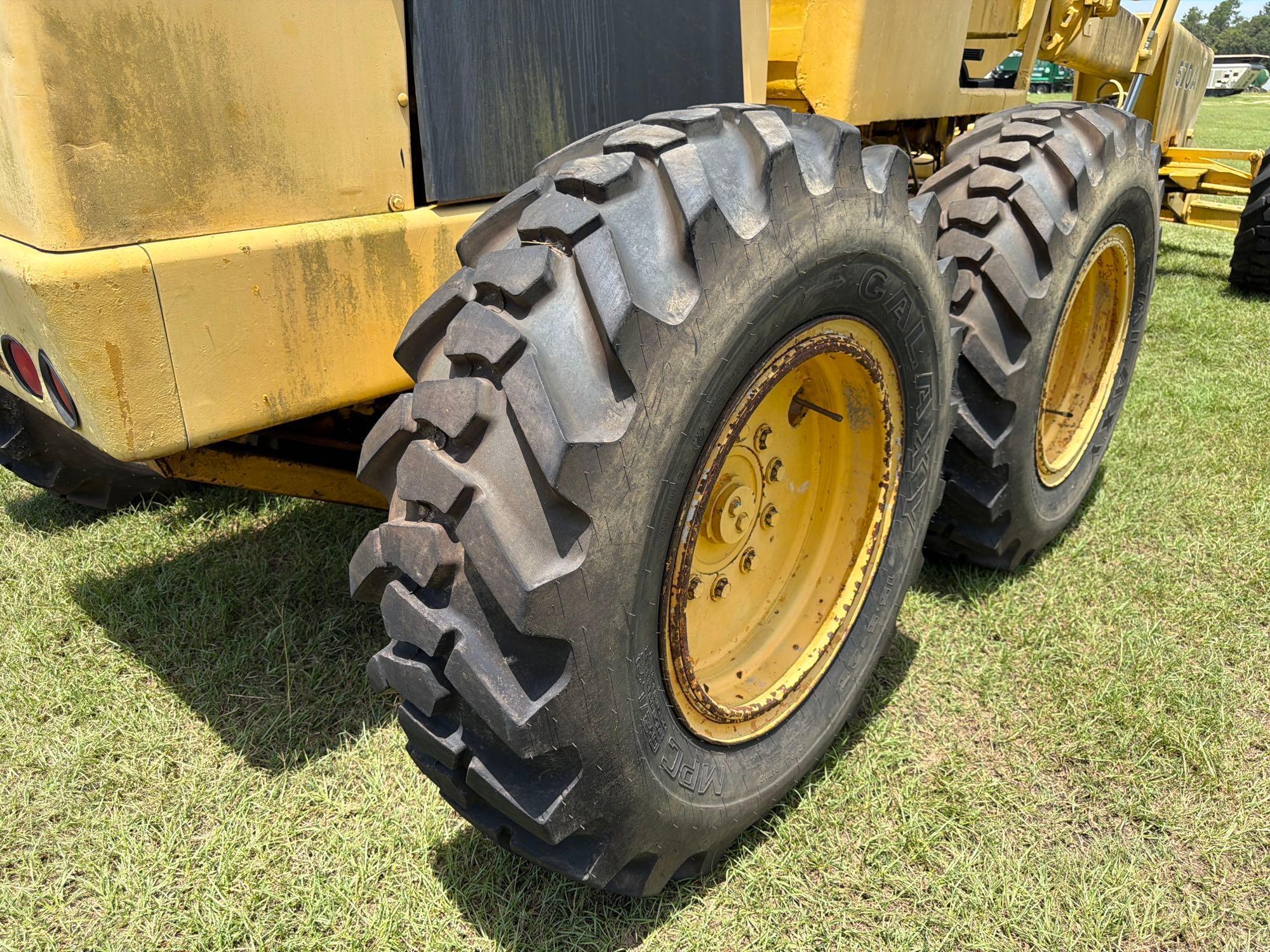 John Deere 570A