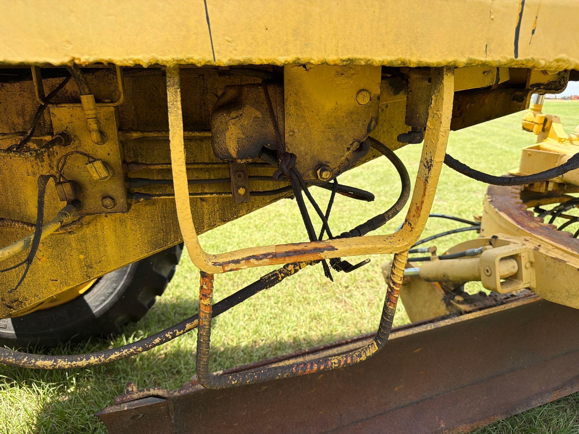 John Deere 570A