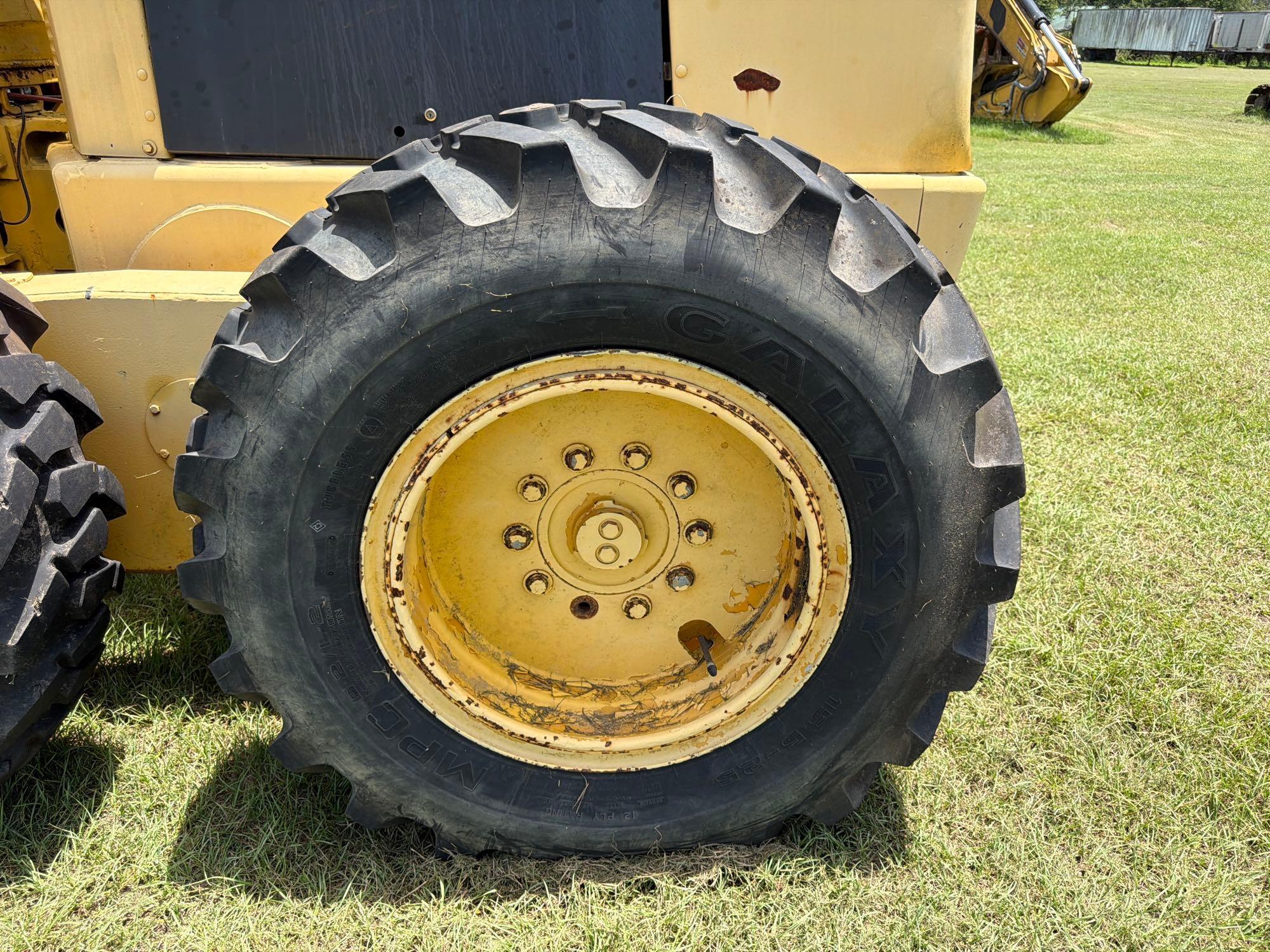 John Deere 570A