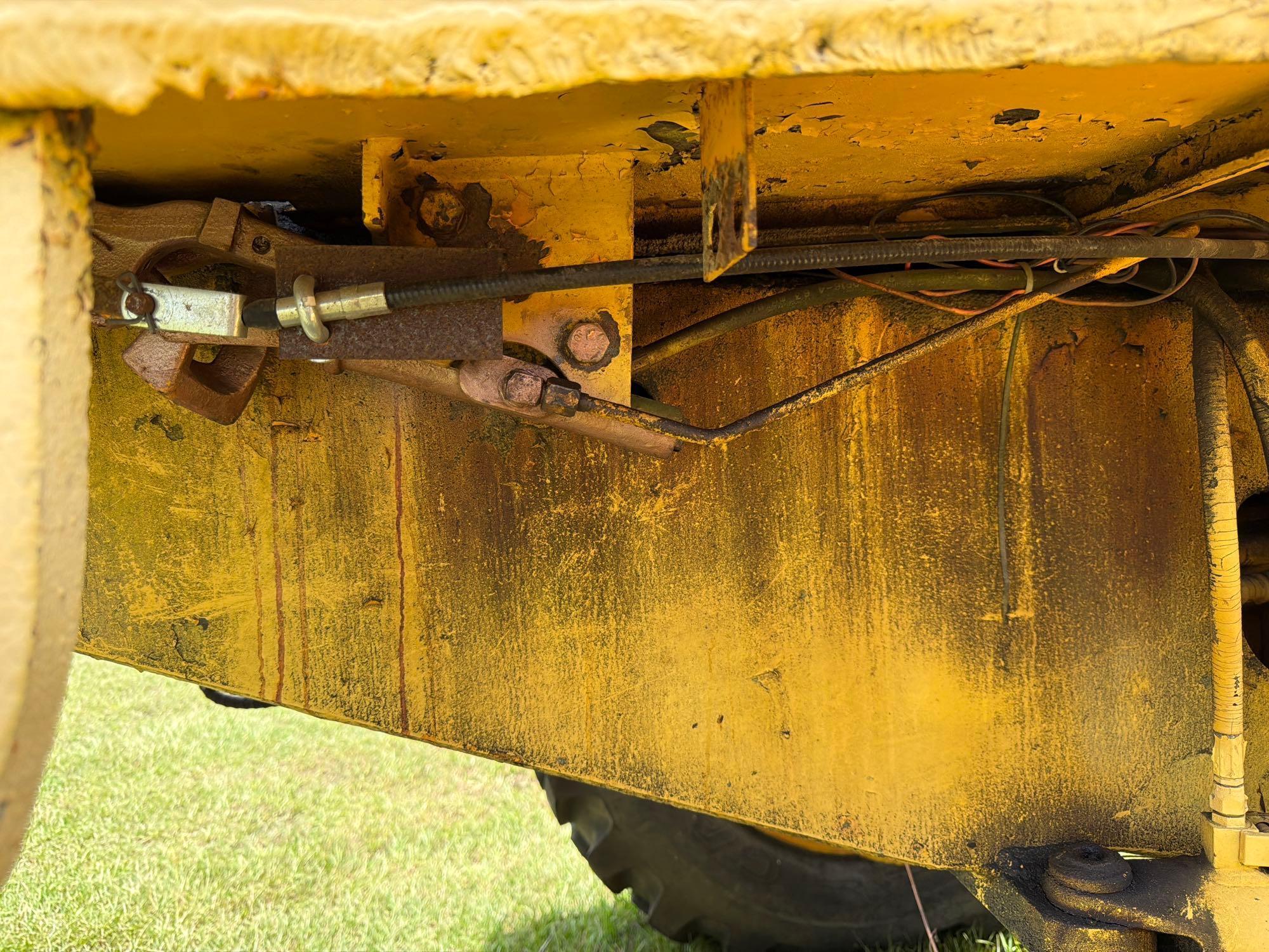 John Deere 570A