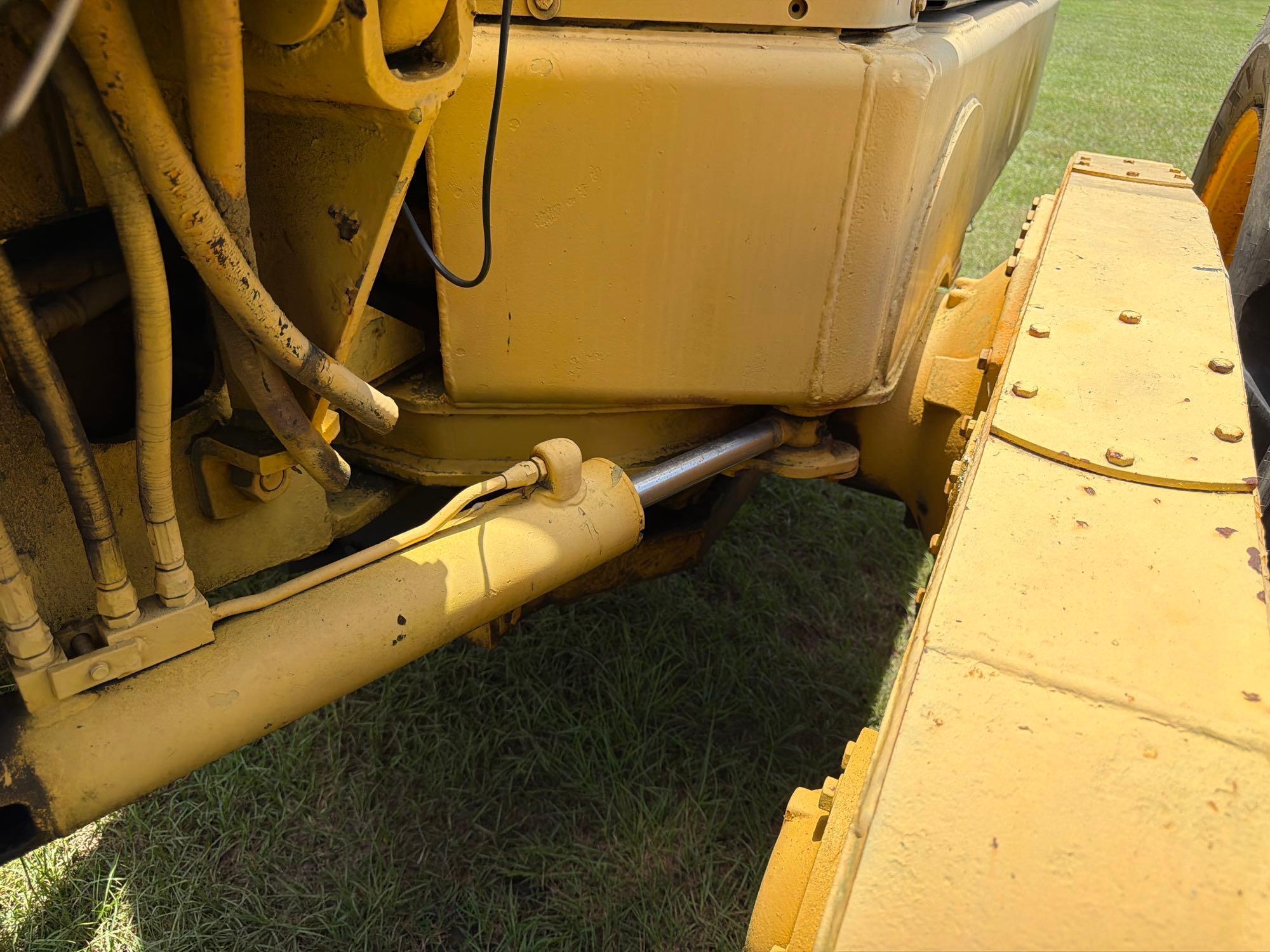 John Deere 570A