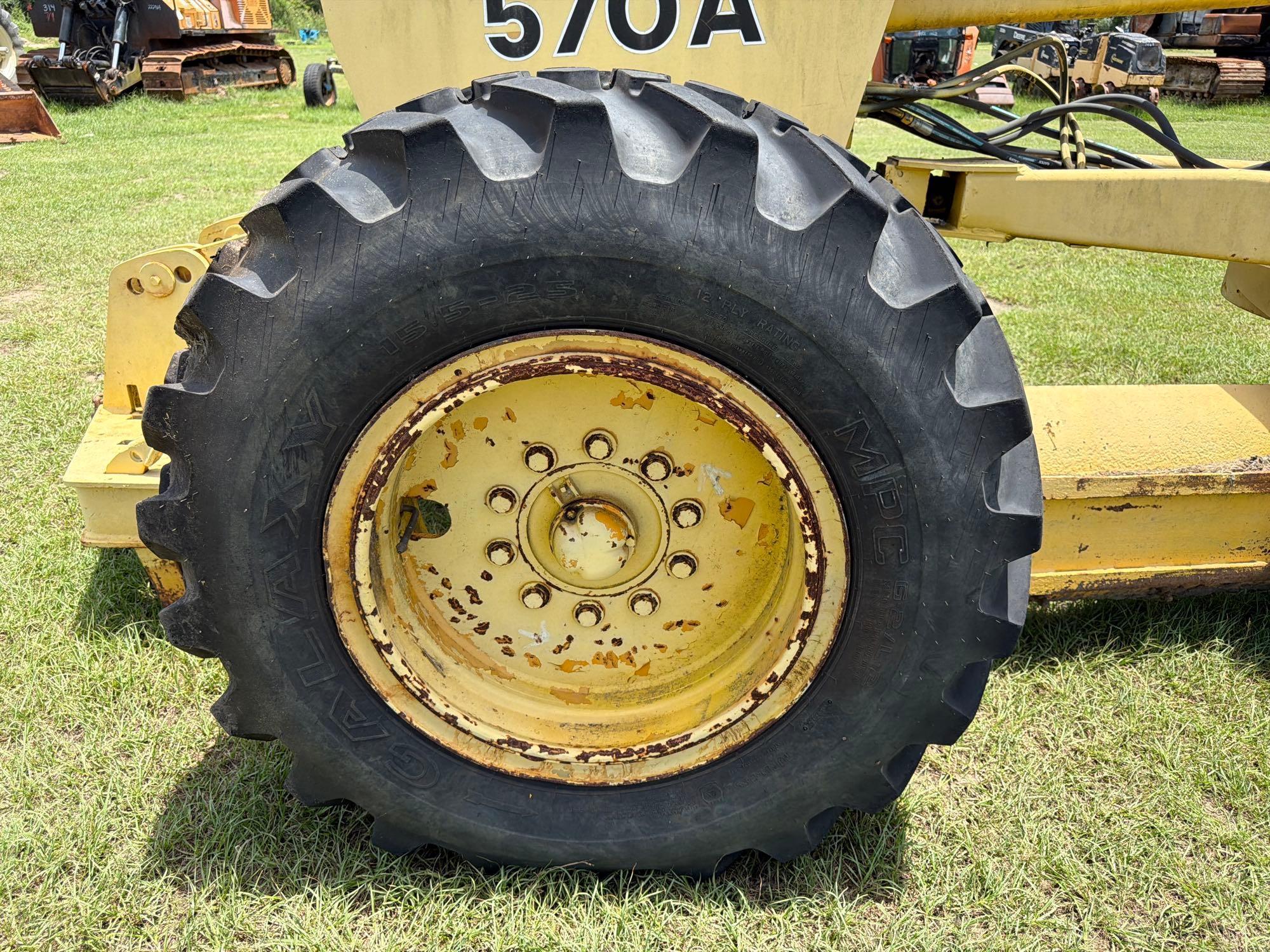 John Deere 570A