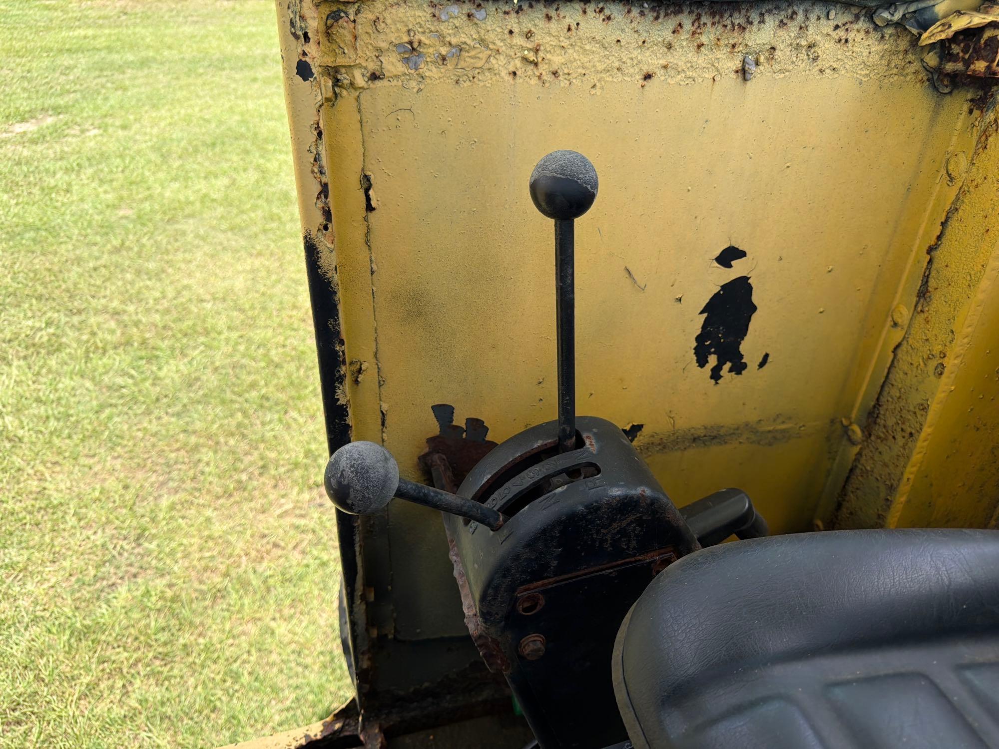 John Deere 570A