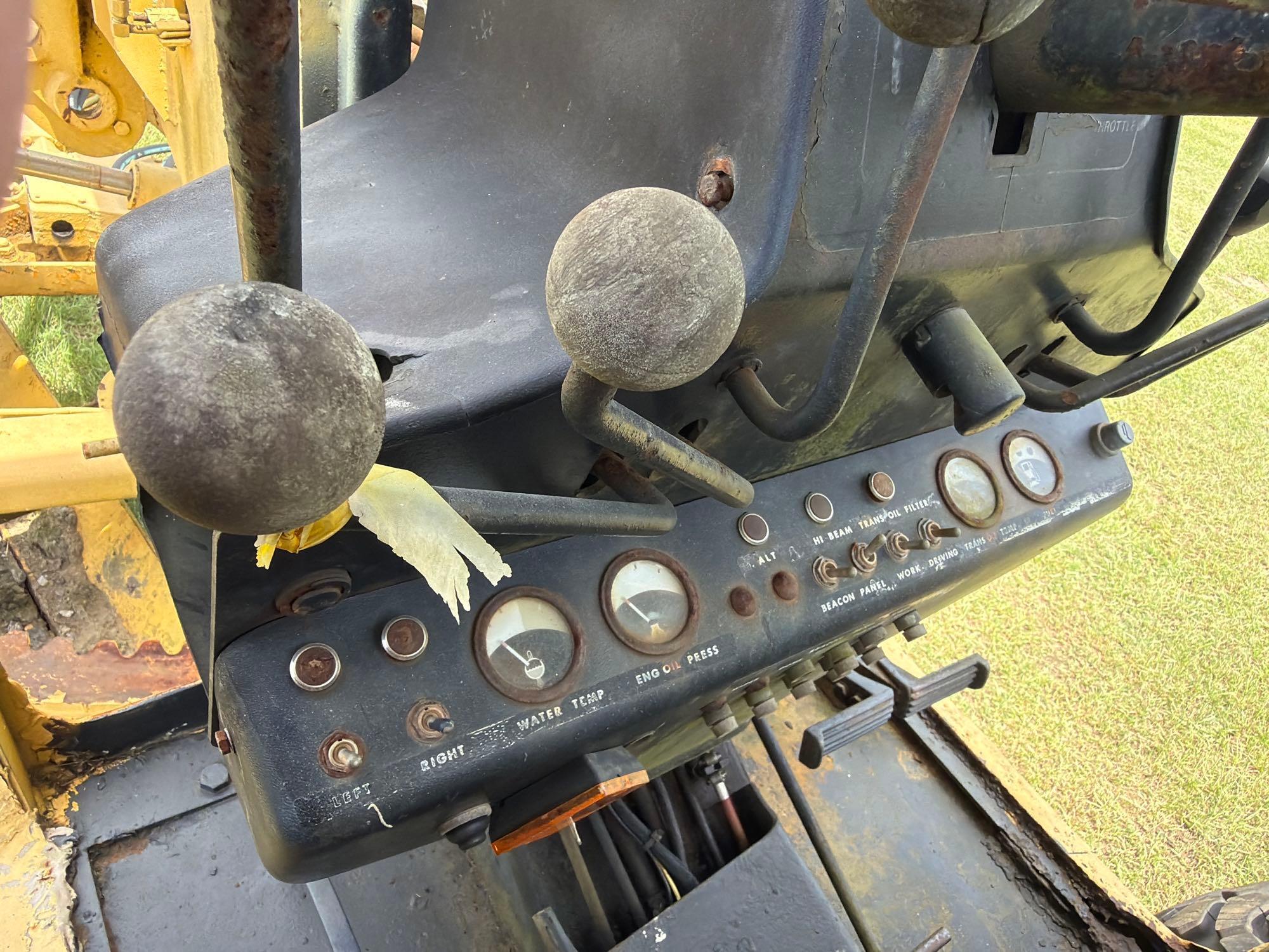 John Deere 570A