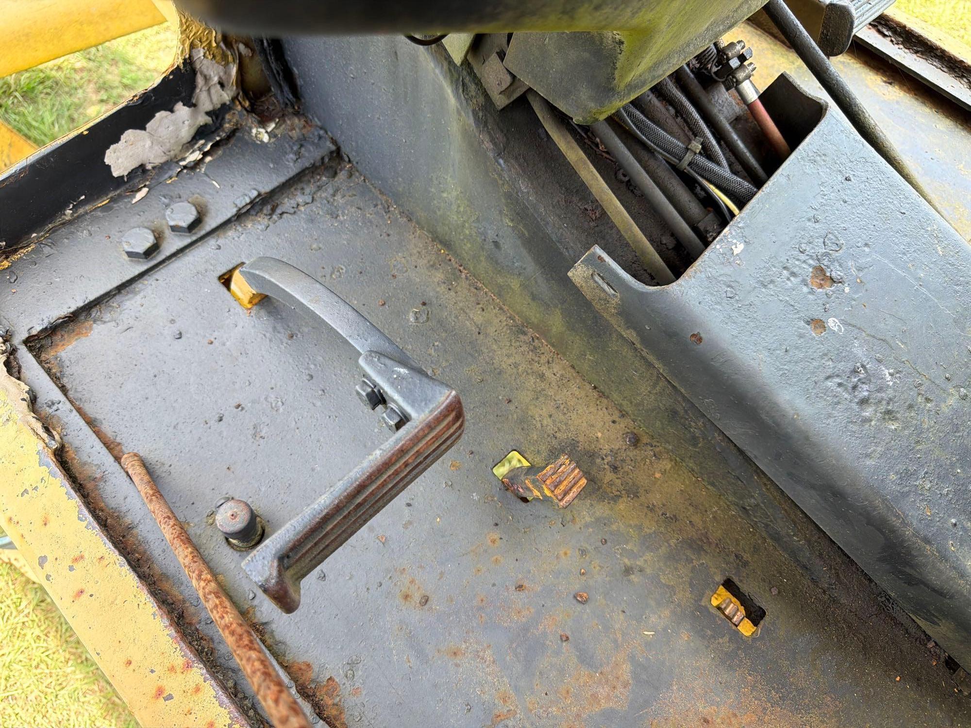 John Deere 570A