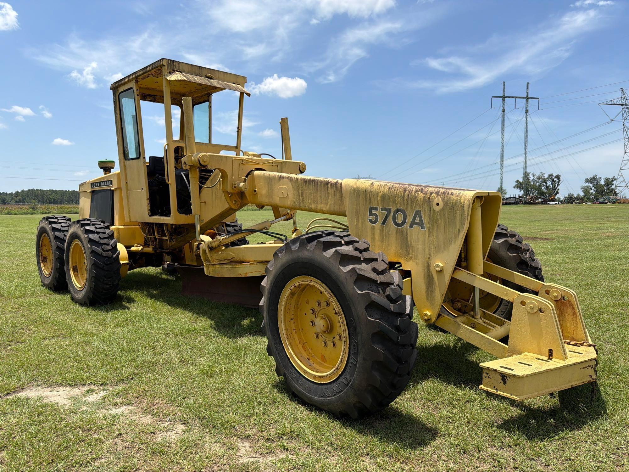 John Deere 570A