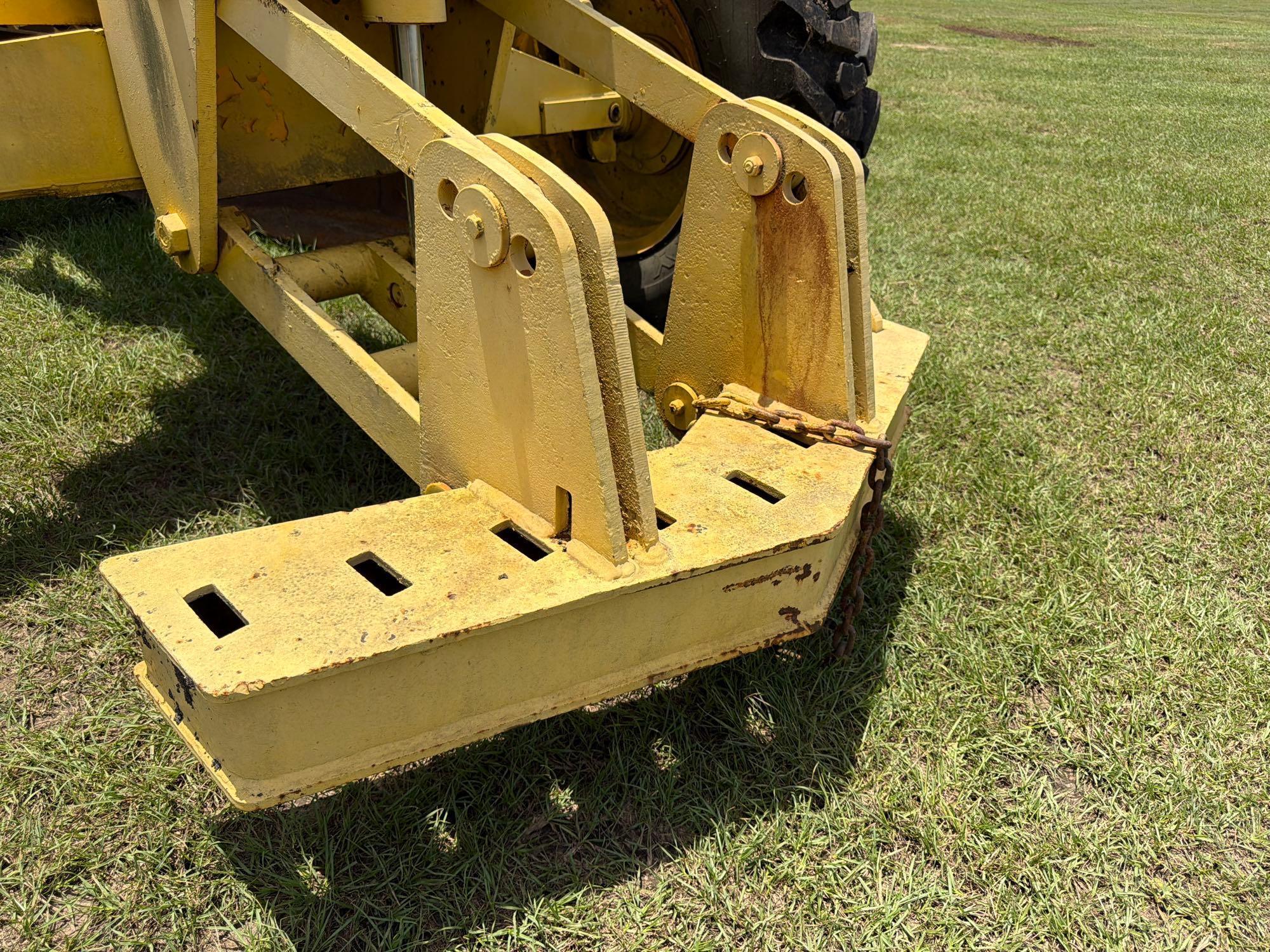 John Deere 570A
