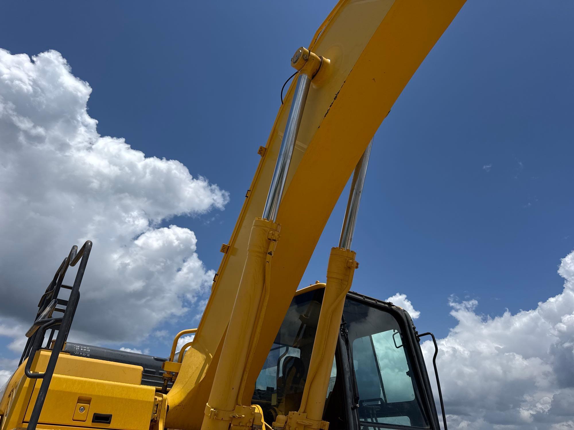 2016 Komatsu PC360LC