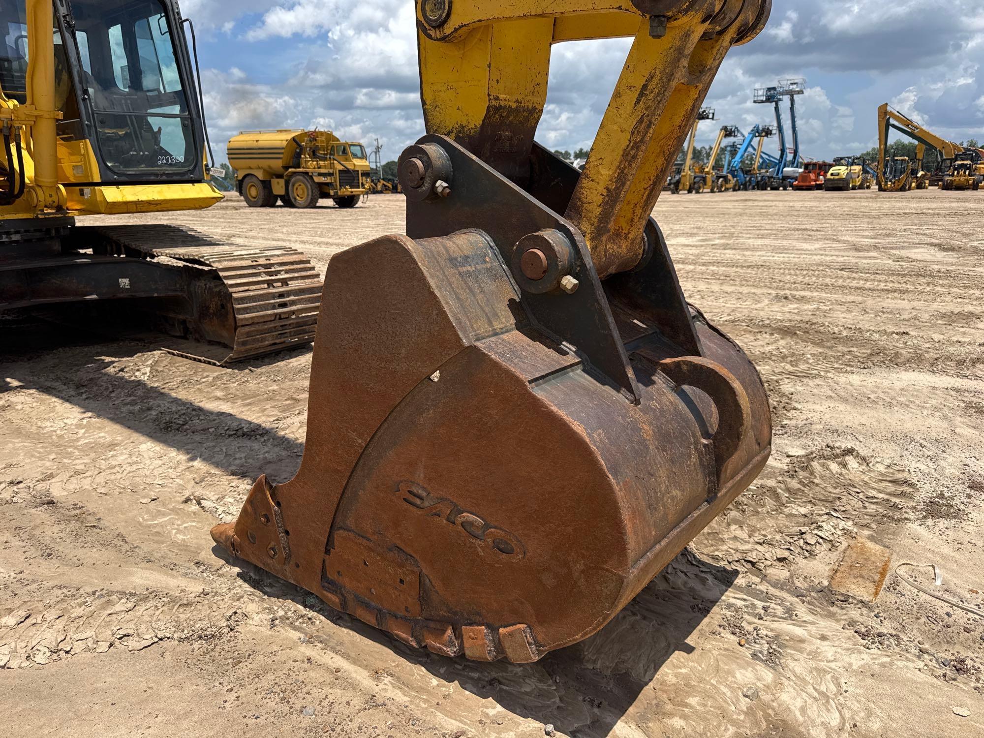 2016 Komatsu PC360LC