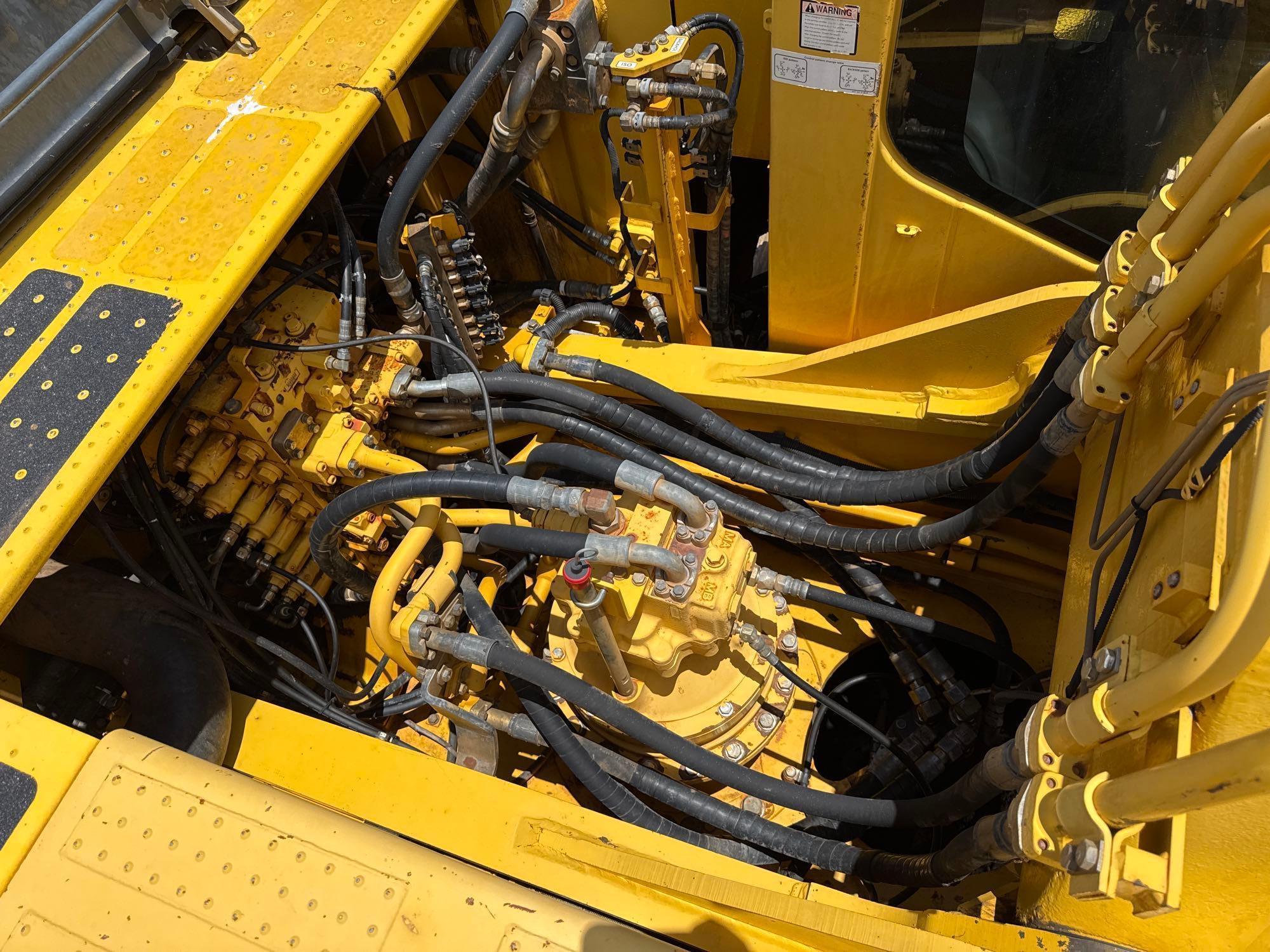 2016 Komatsu PC360LC