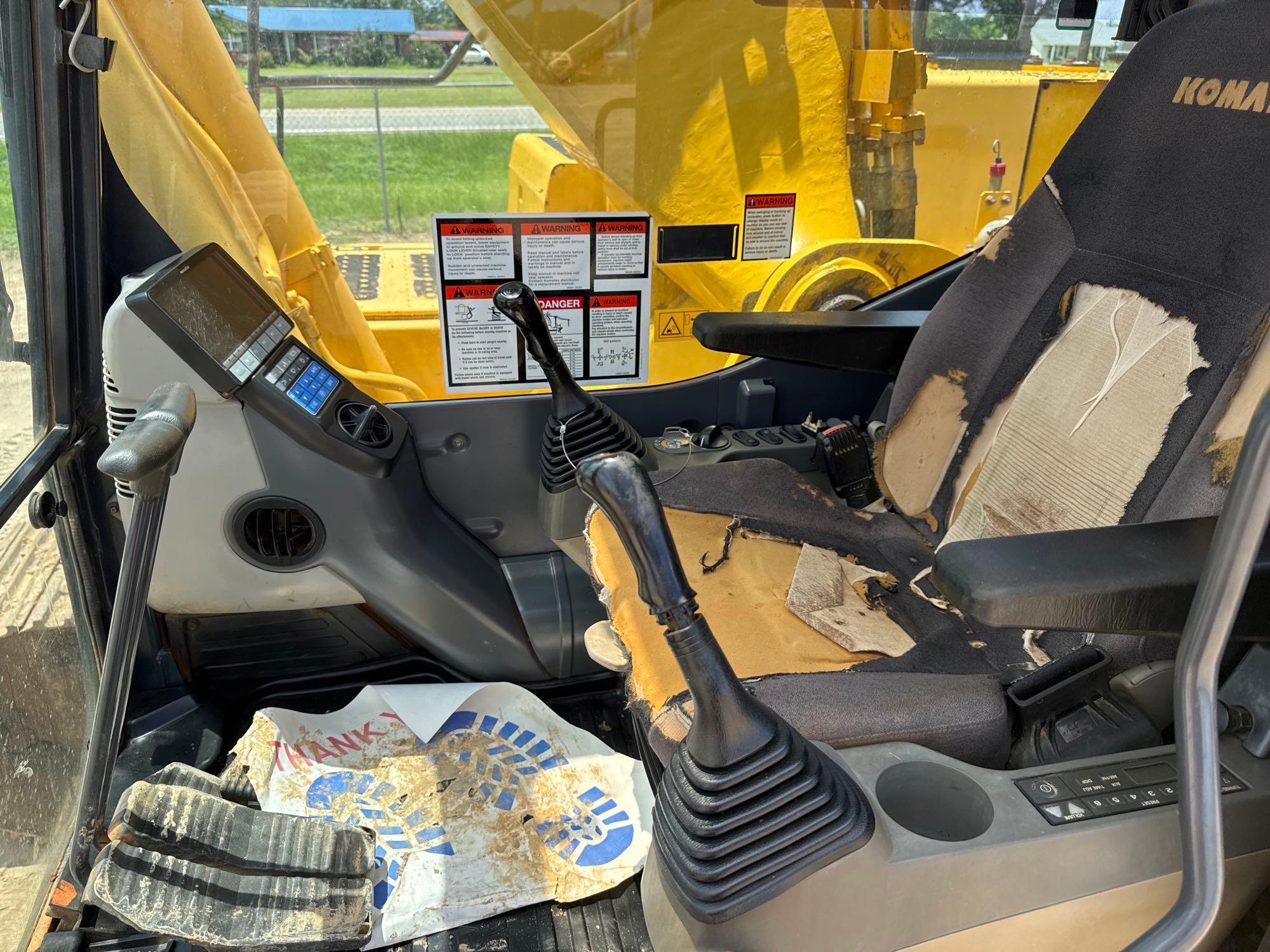 2016 Komatsu PC360LC