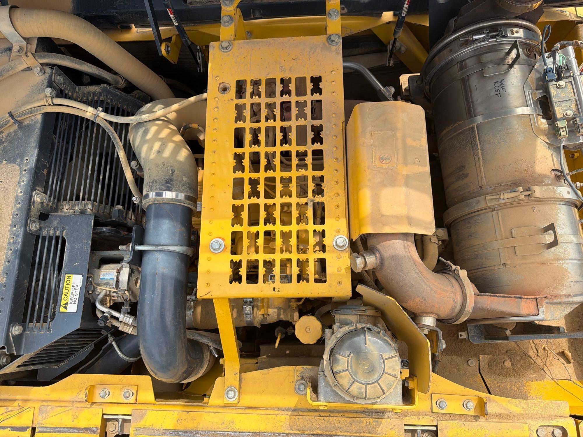 2014 Komatsu PC360LC-10