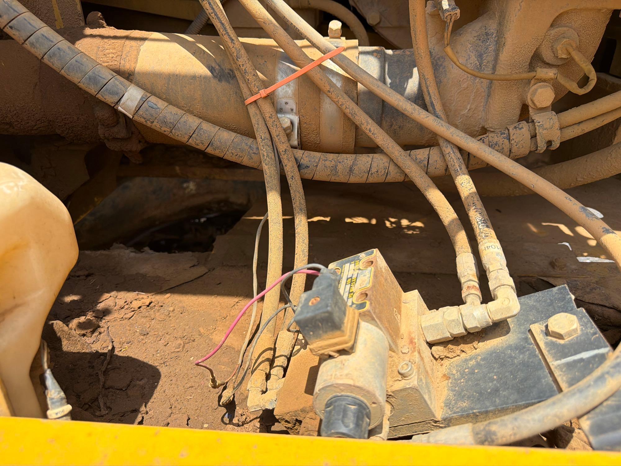 2014 Komatsu PC360LC-10