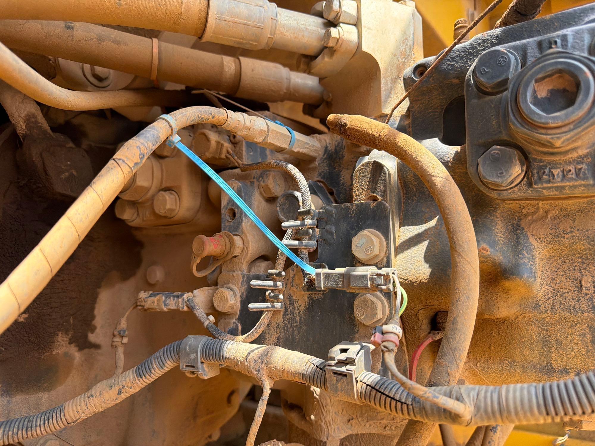 2014 Komatsu PC360LC-10