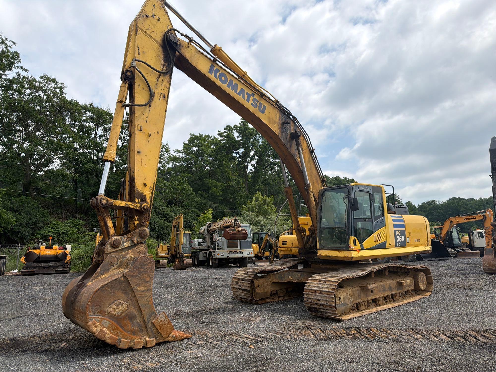 2014 Komatsu PC360LC-10