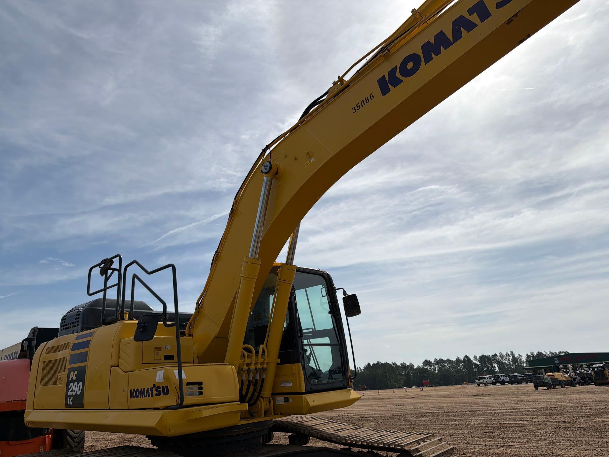 2019 Komatsu PC290LC-10