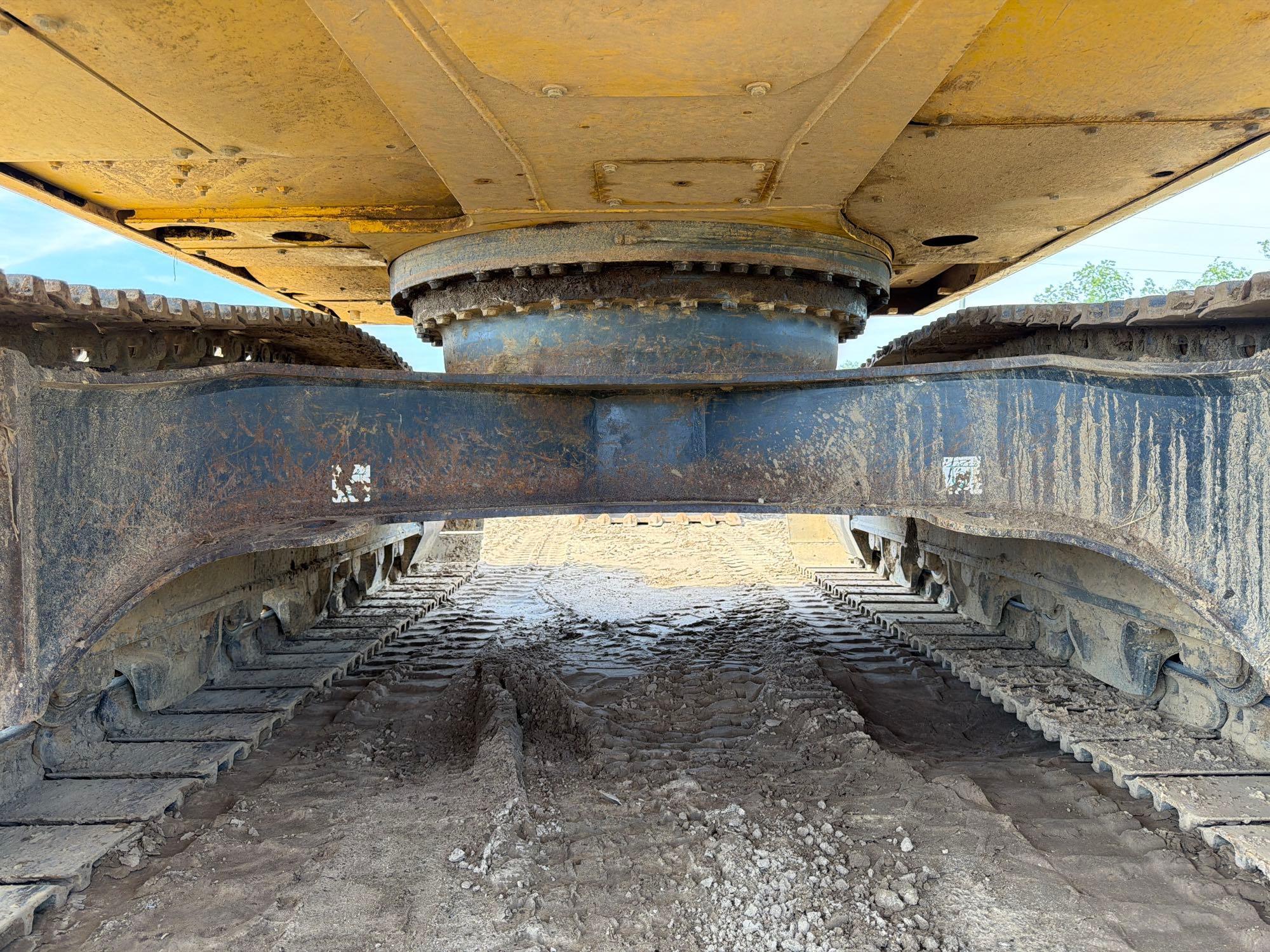 2019 Komatsu PC290LC-10