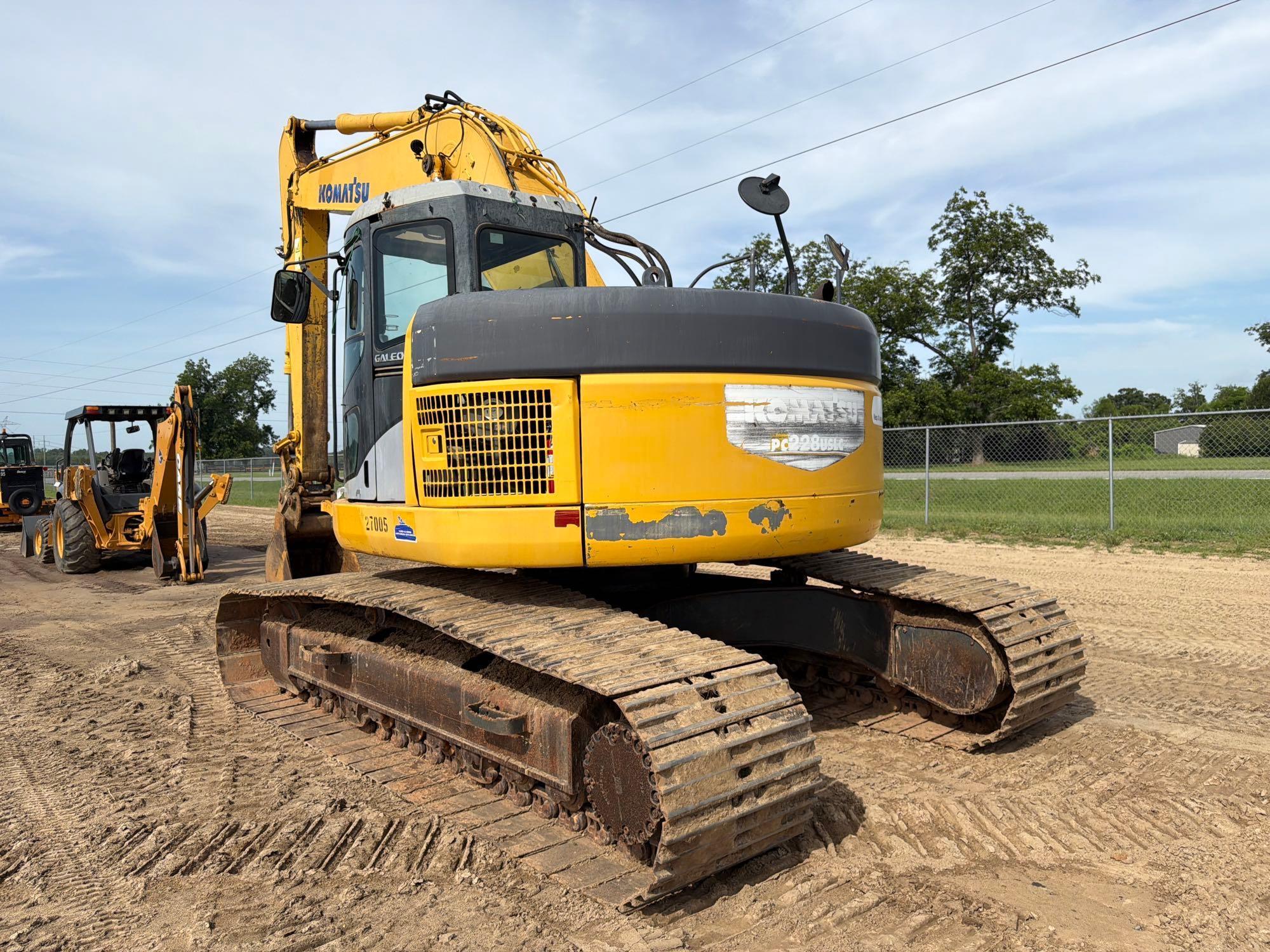 2007 Komatsu PC228USLC-3E0