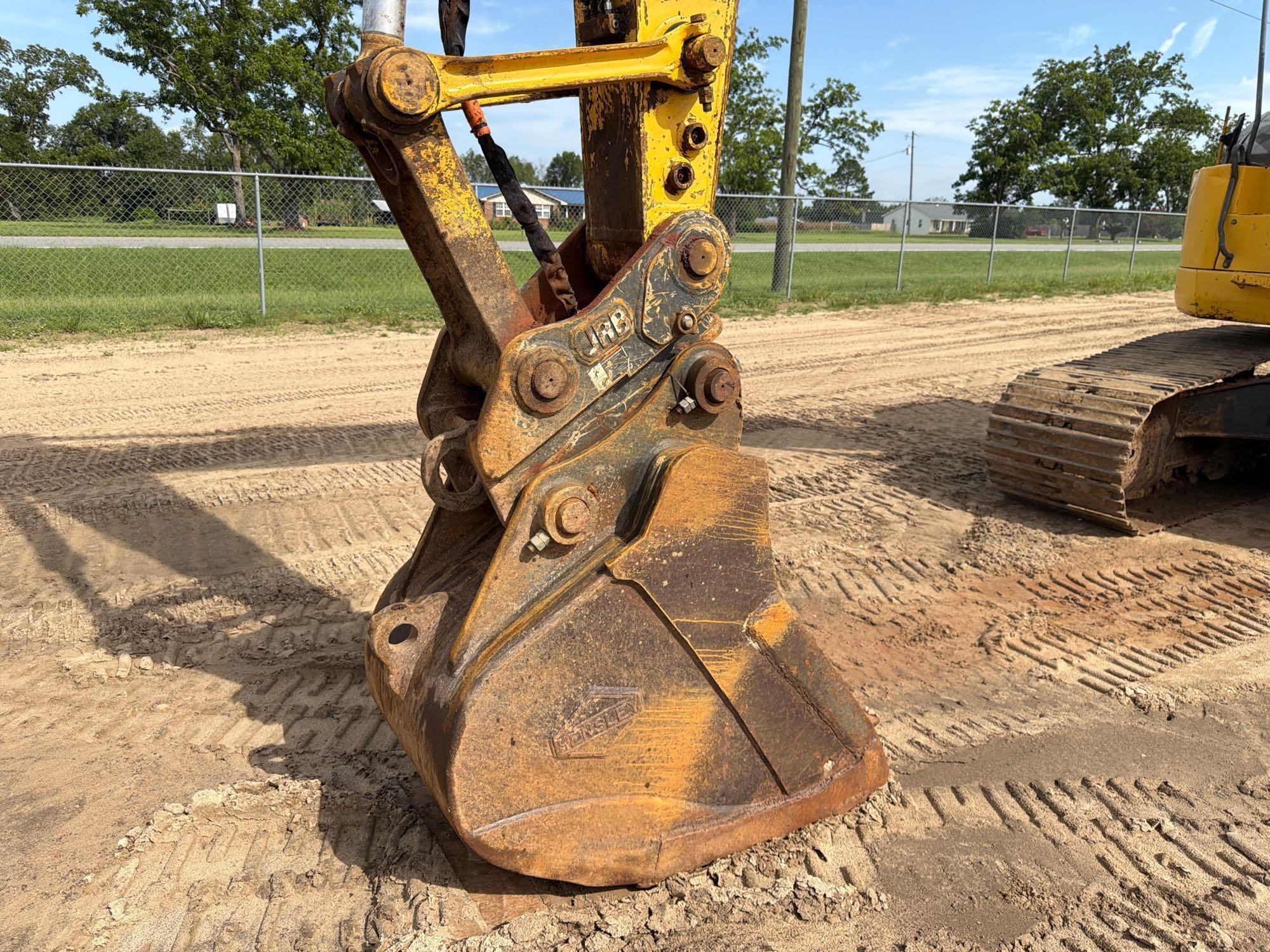2007 Komatsu PC228USLC-3E0