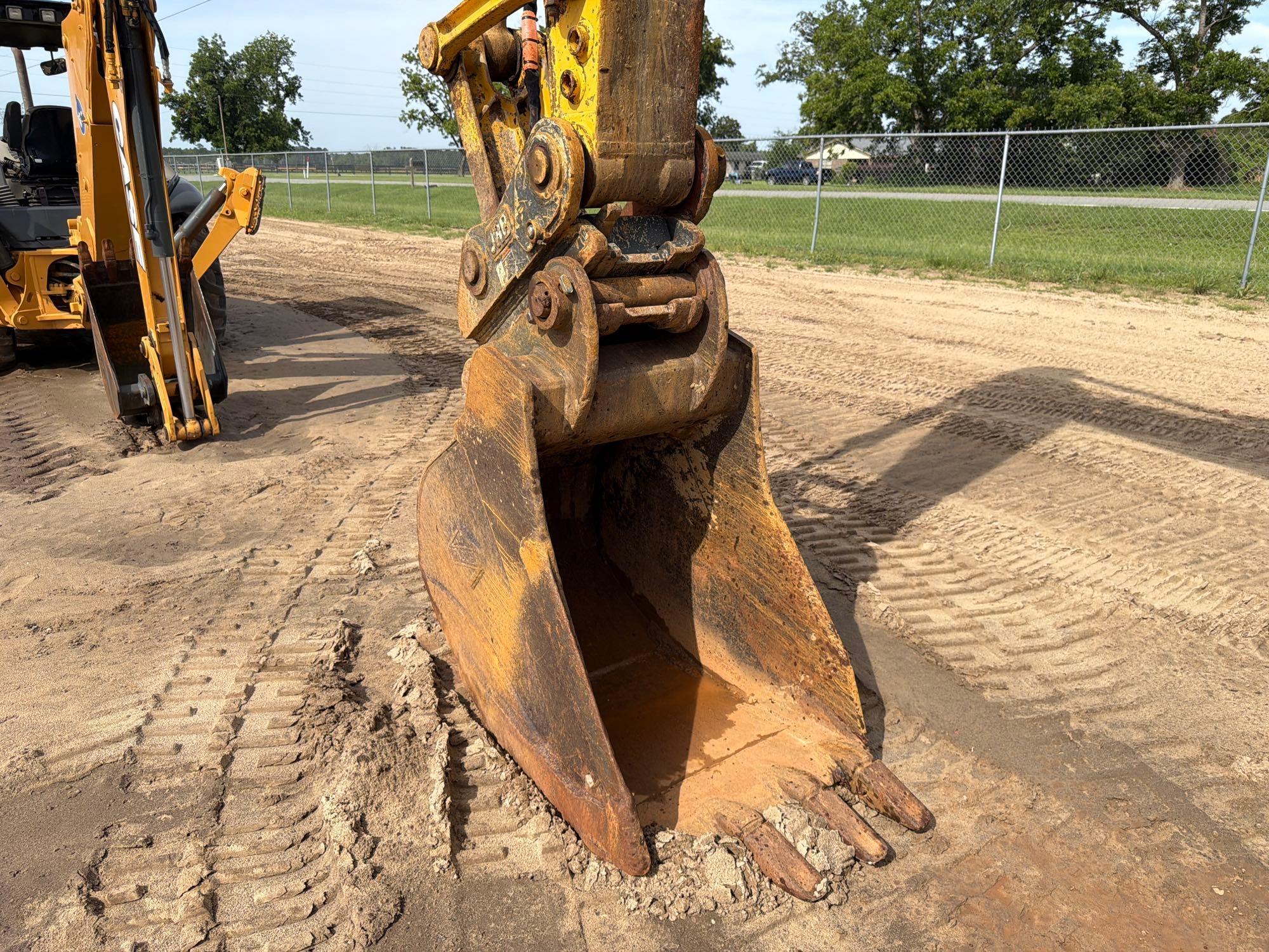 2007 Komatsu PC228USLC-3E0