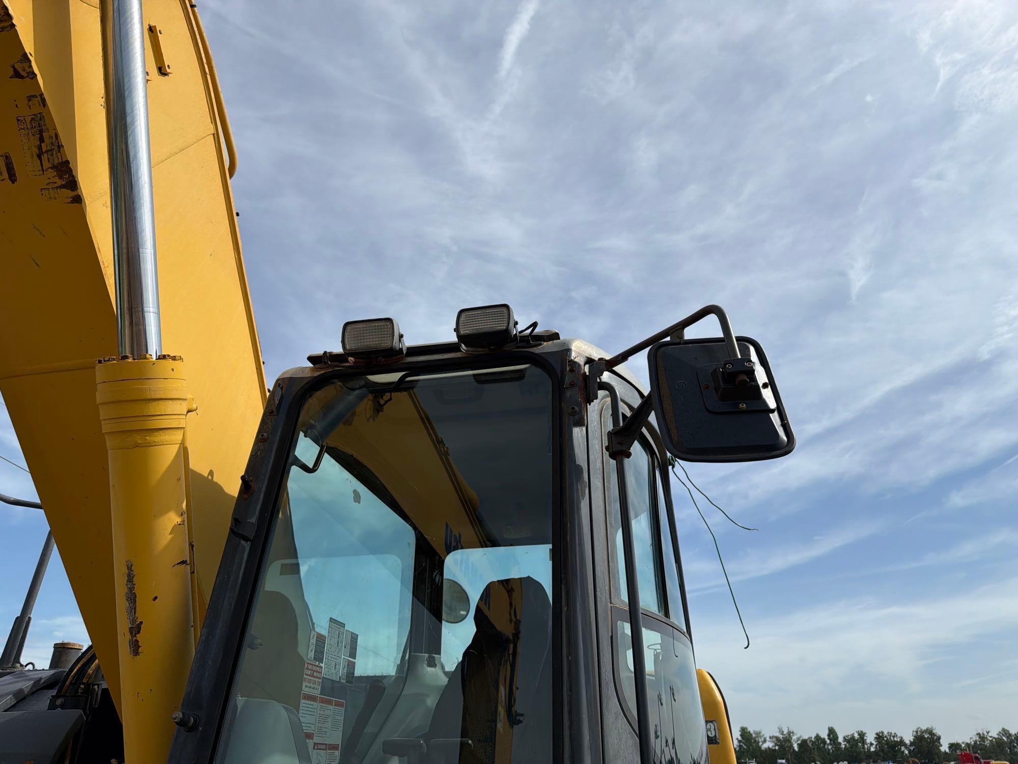 2007 Komatsu PC228USLC-3E0