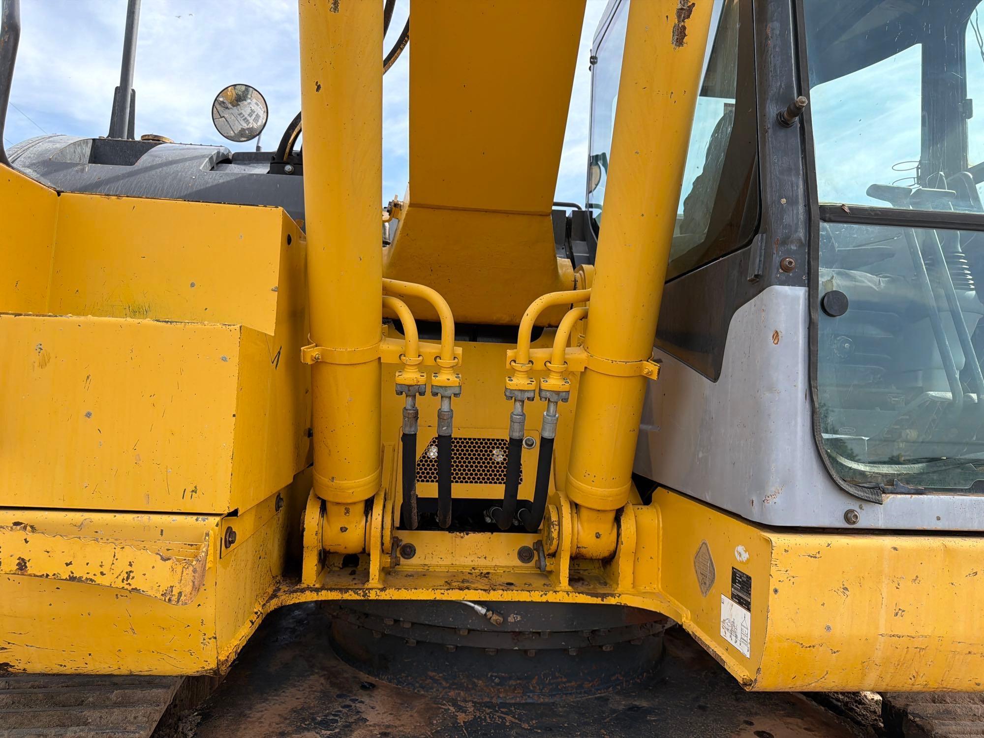 2007 Komatsu PC228USLC-3E0