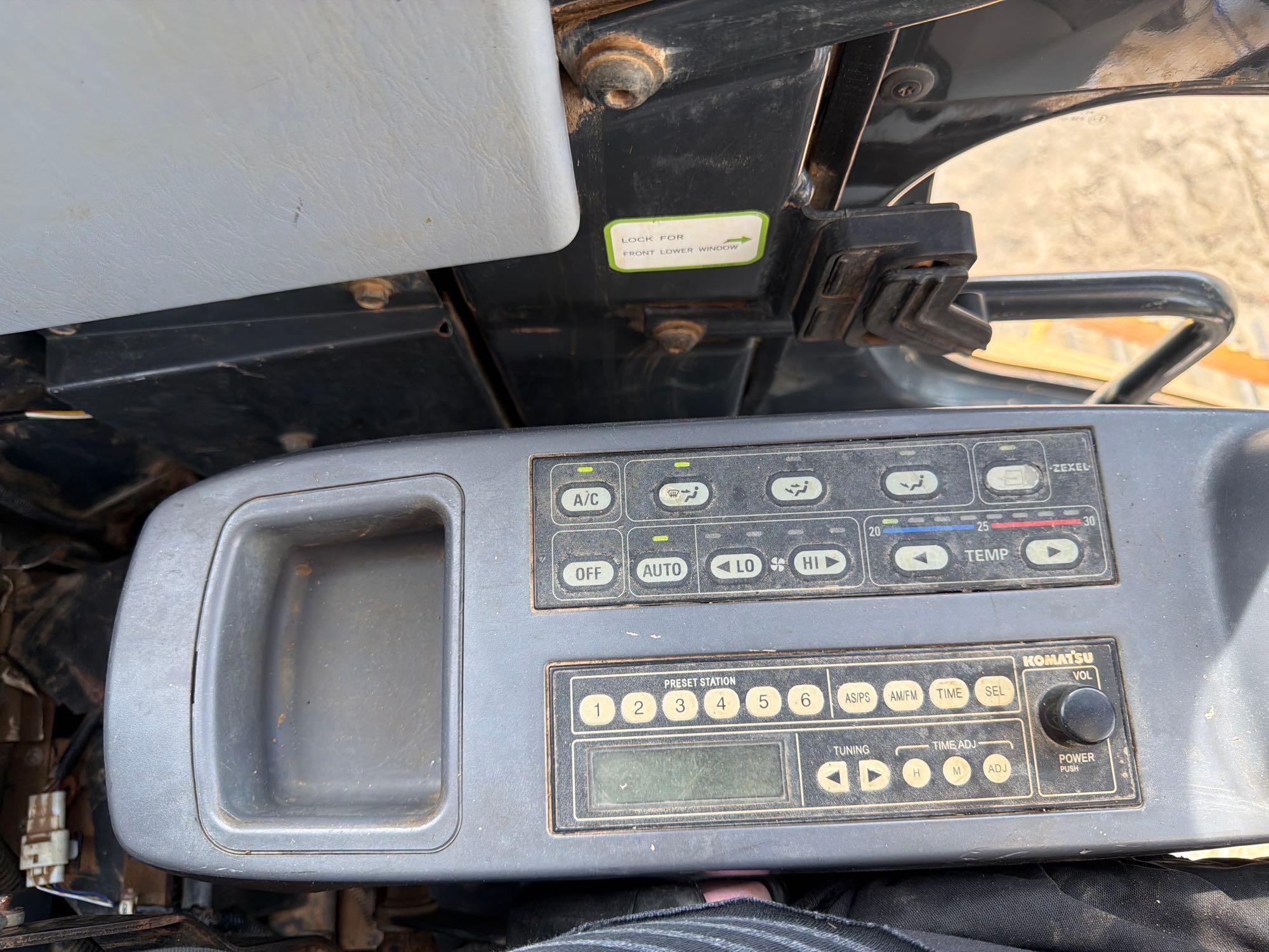 2007 Komatsu PC228USLC-3E0