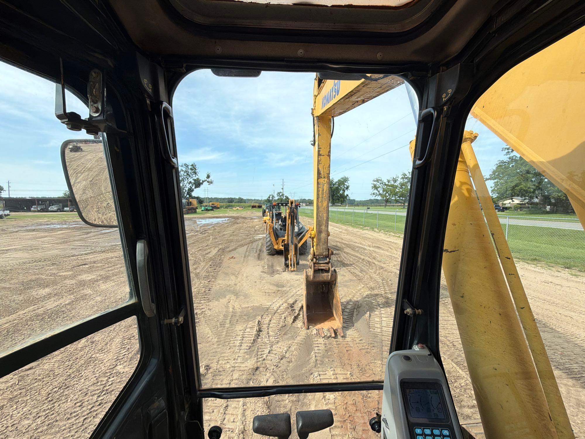 2007 Komatsu PC228USLC-3E0