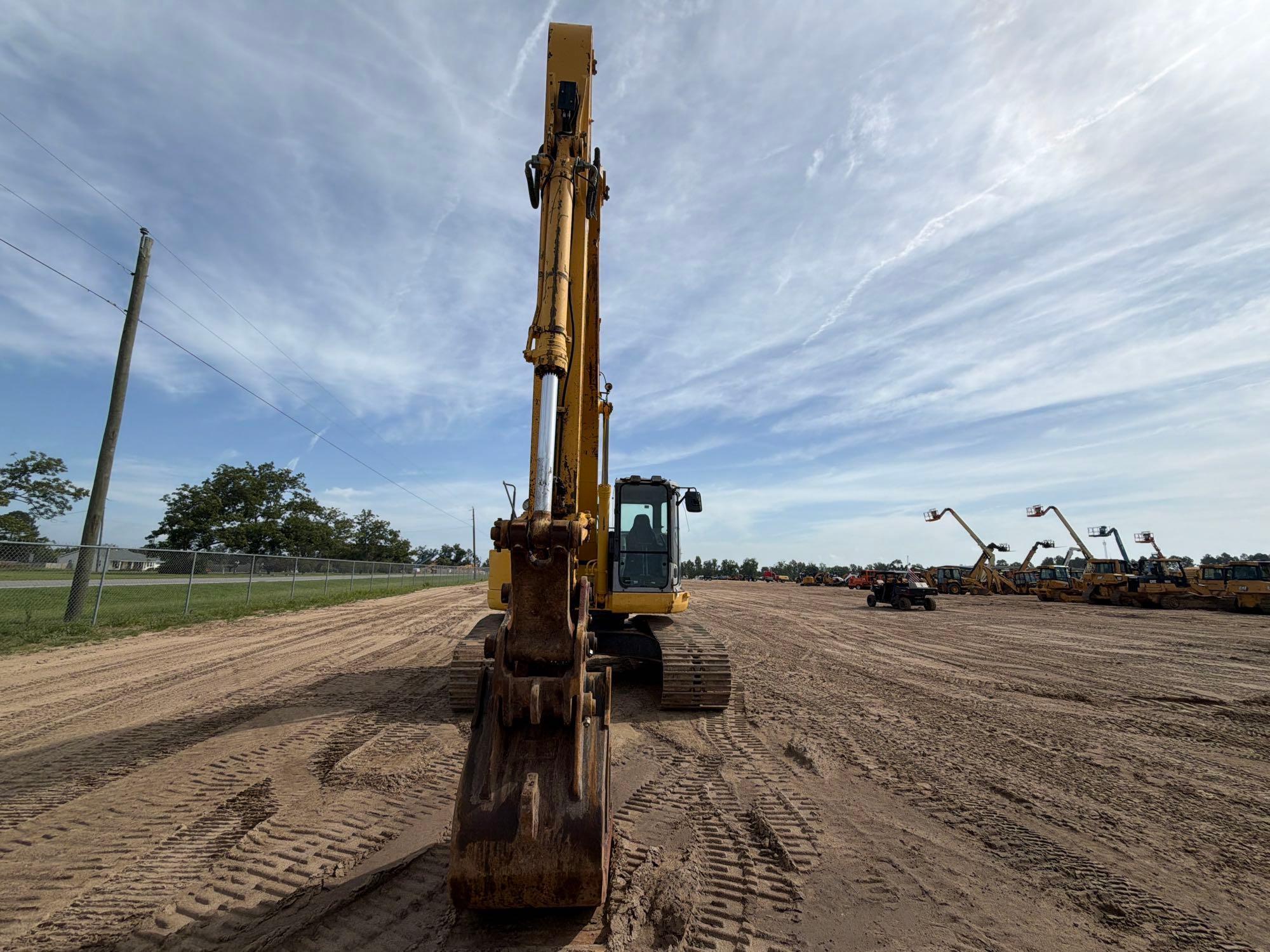 2007 Komatsu PC228USLC-3E0