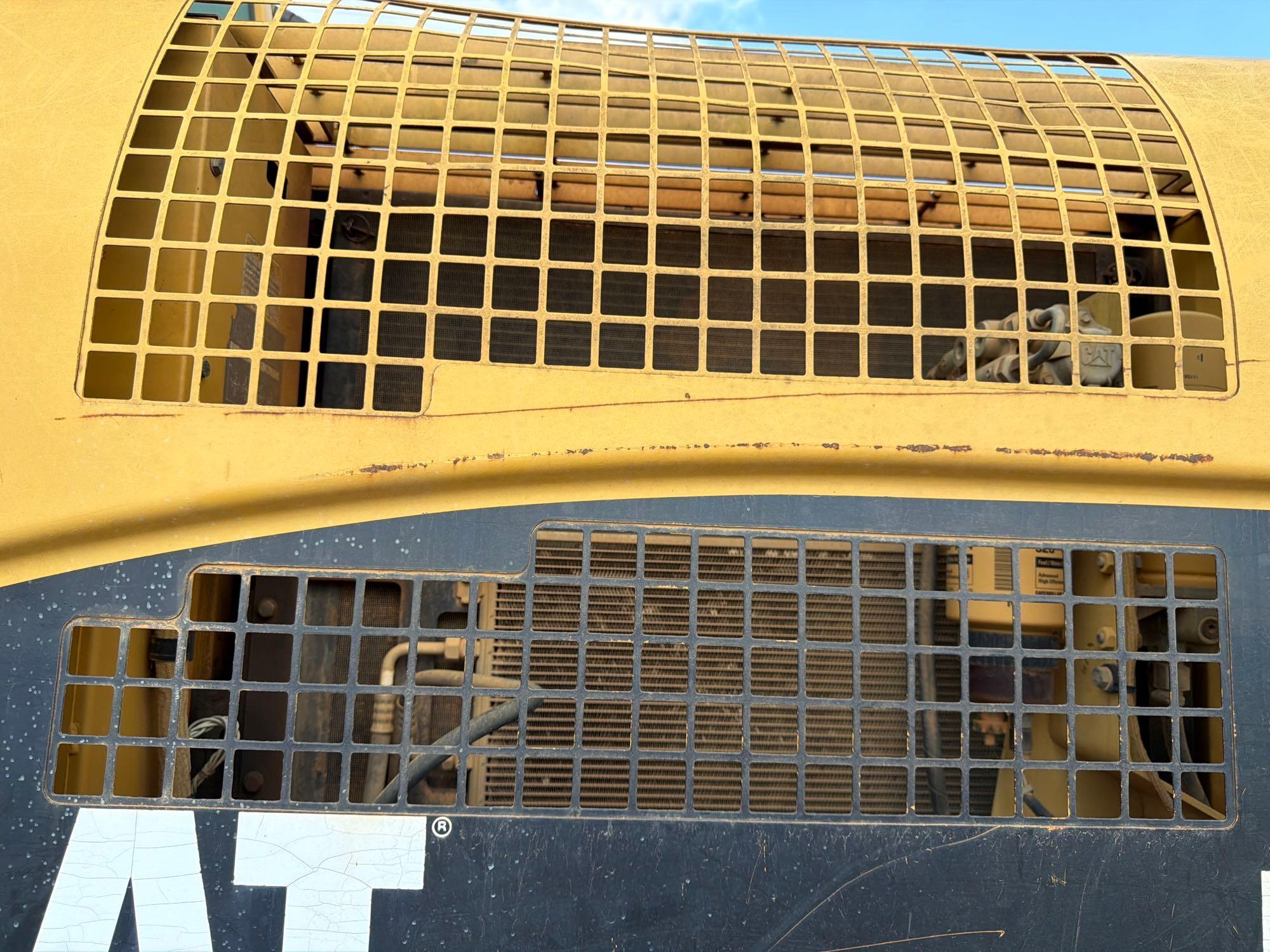 2003 Caterpillar 330C L