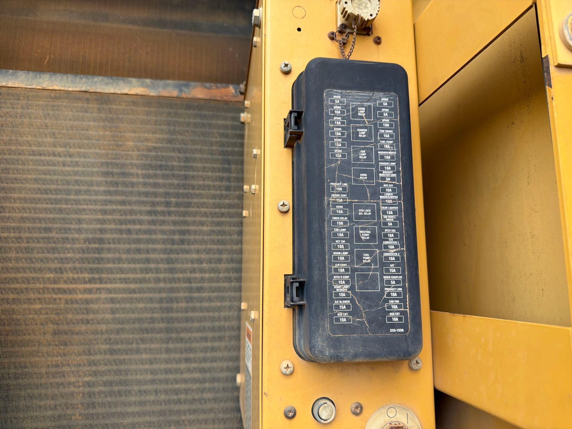 2003 Caterpillar 330C L