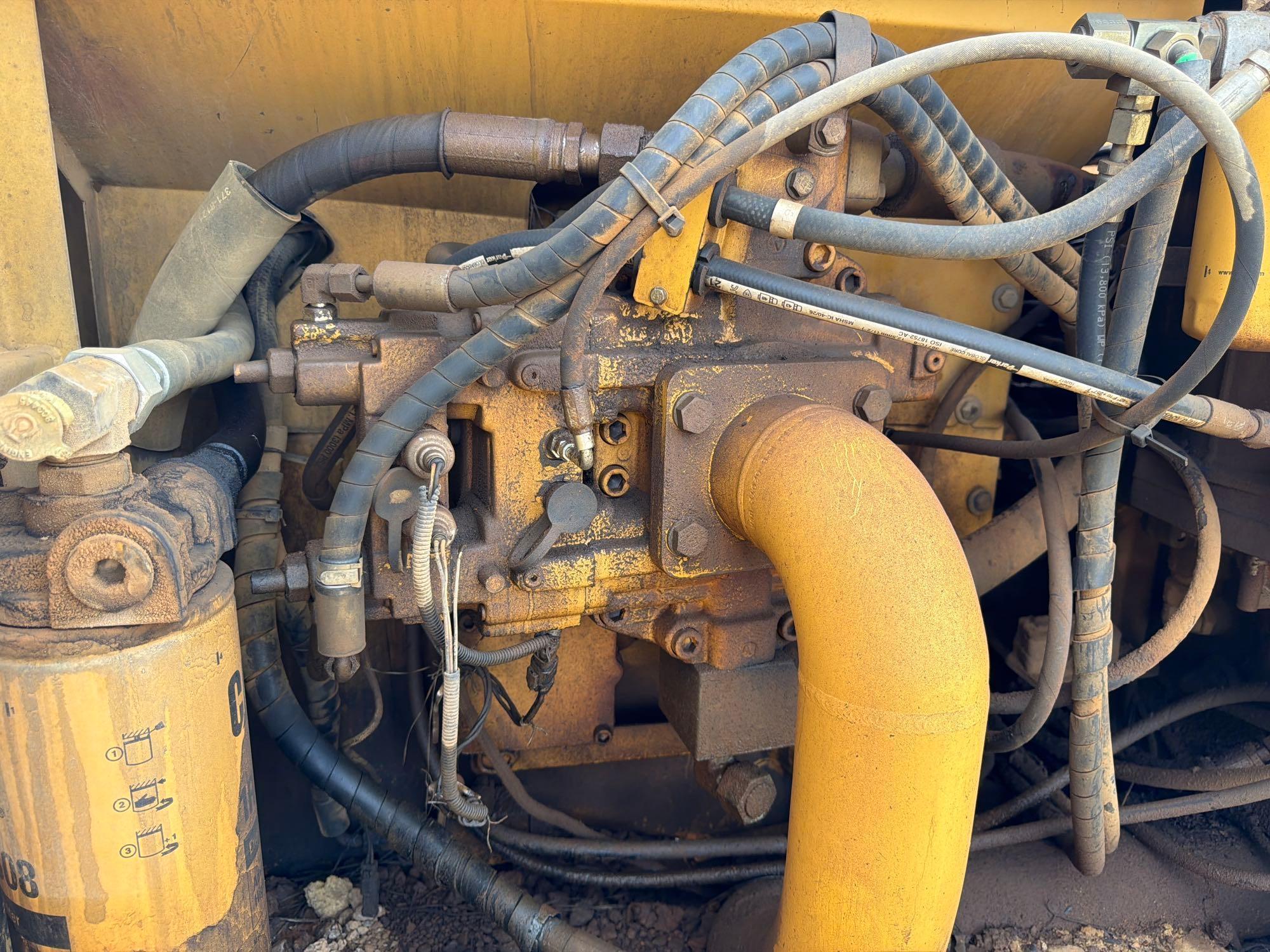 2003 Caterpillar 330C L