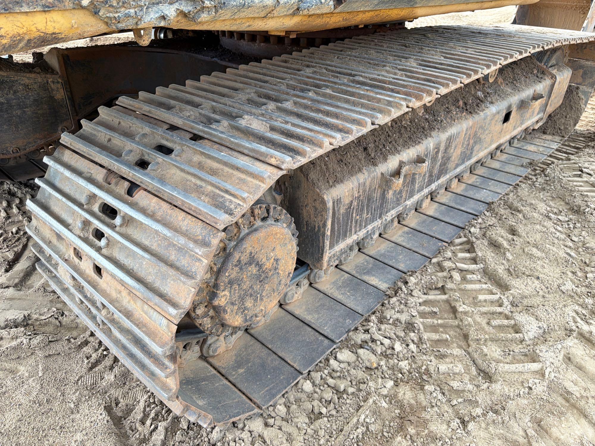2003 Caterpillar 330C L