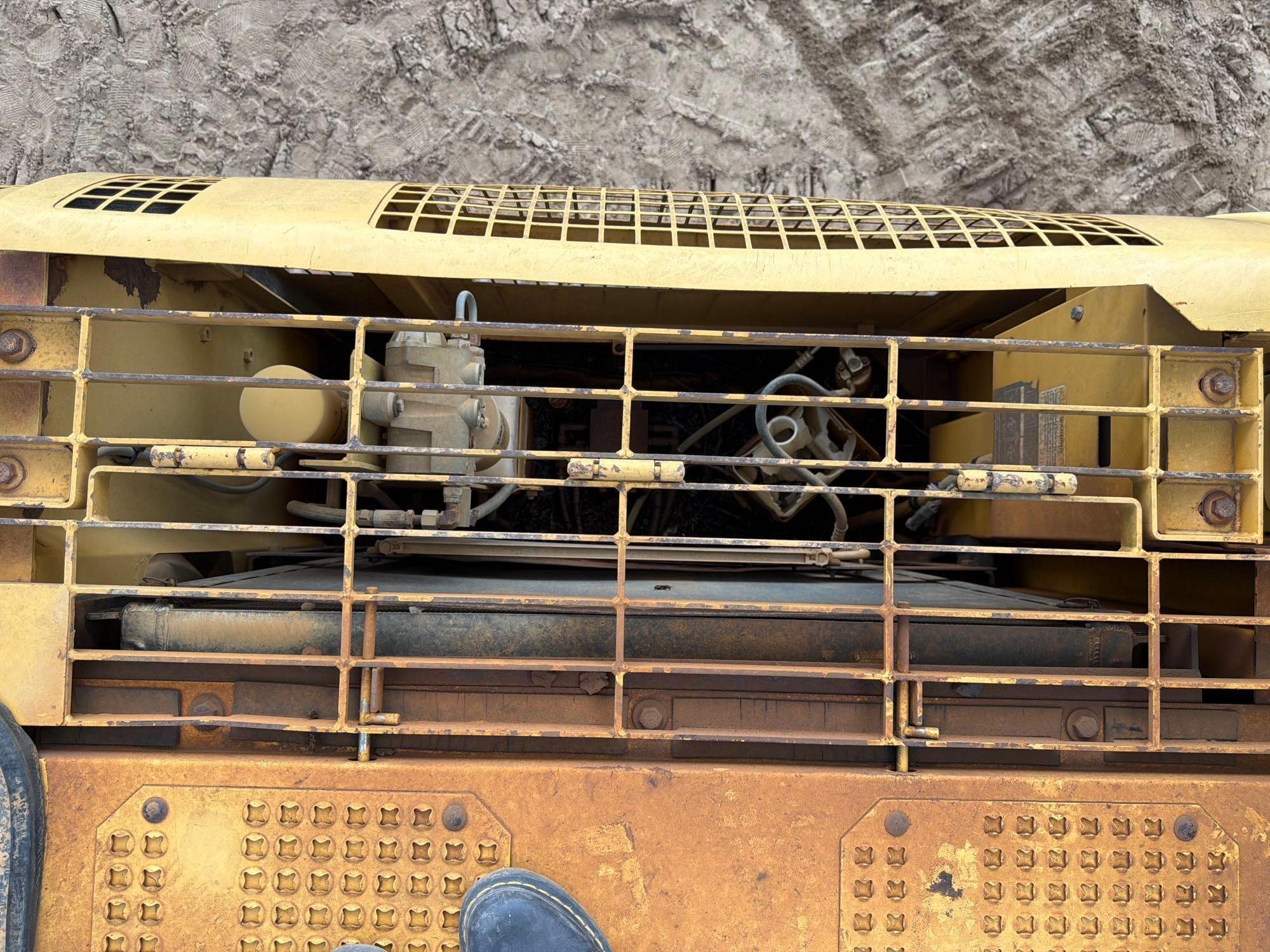 2003 Caterpillar 330C L