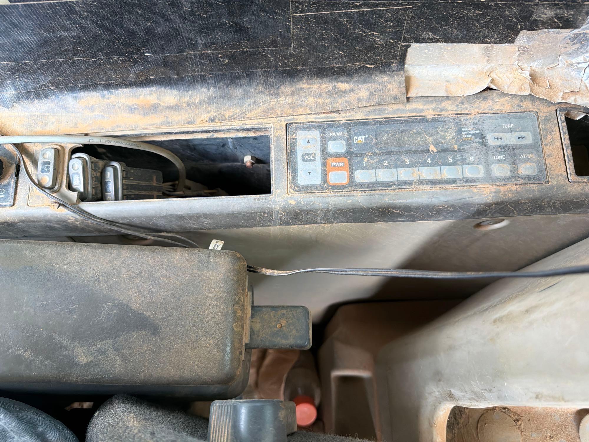 2003 Caterpillar 330C L