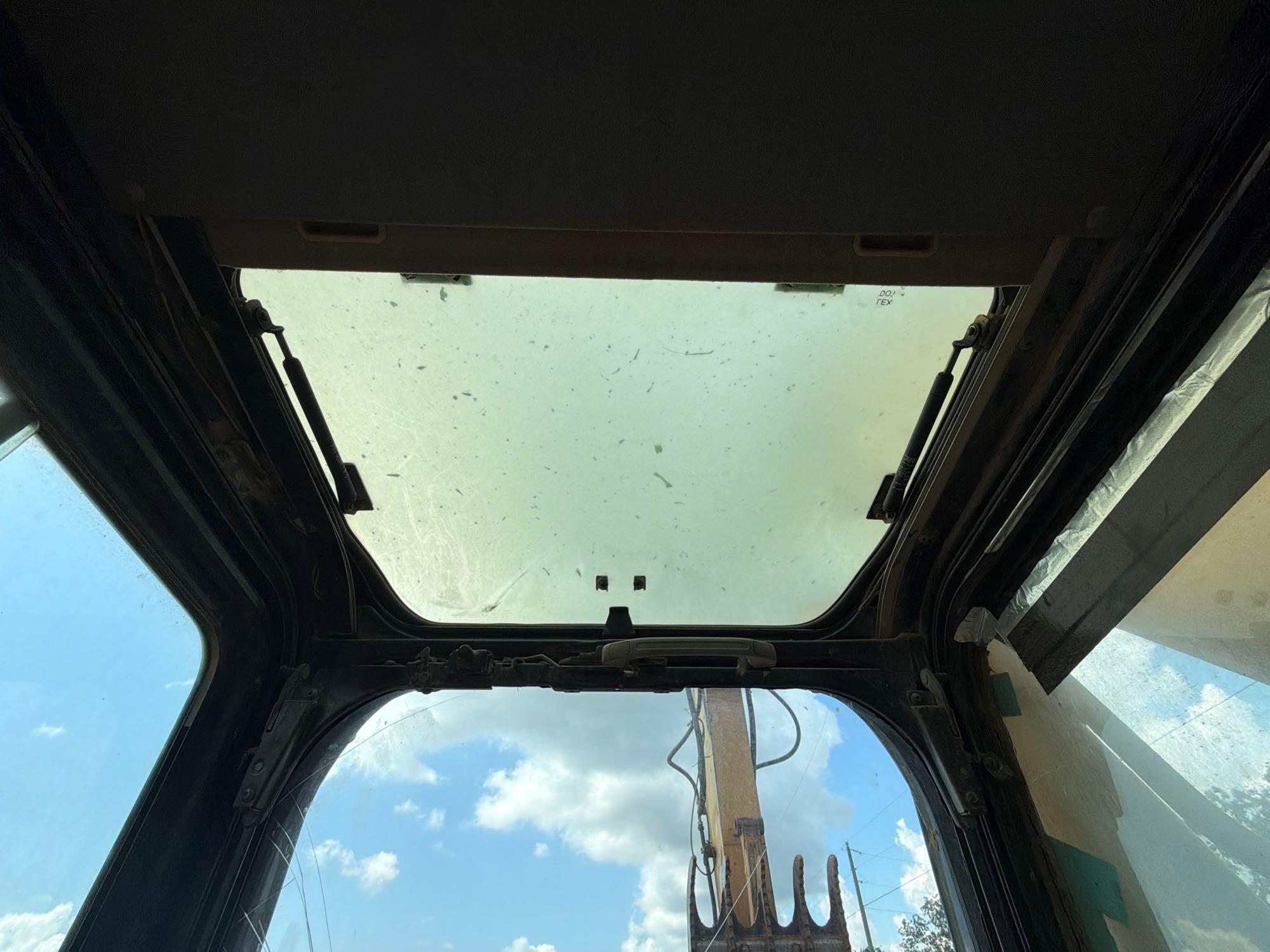 2003 Caterpillar 330C L