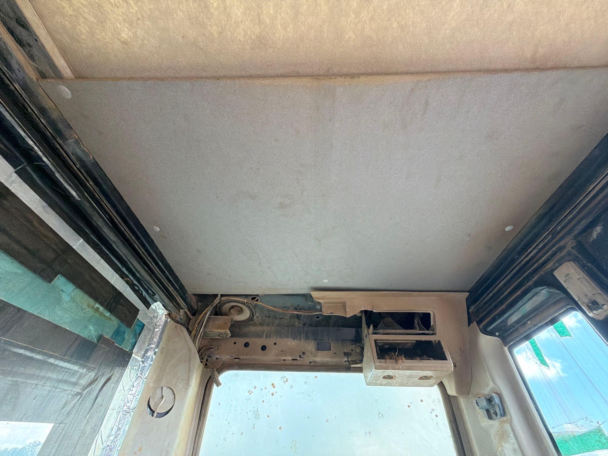 2003 Caterpillar 330C L