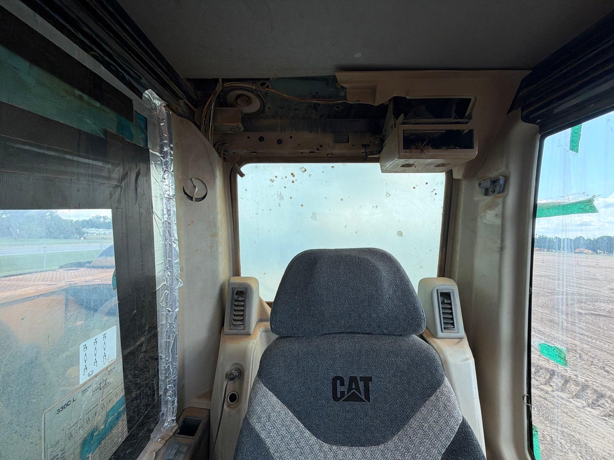 2003 Caterpillar 330C L