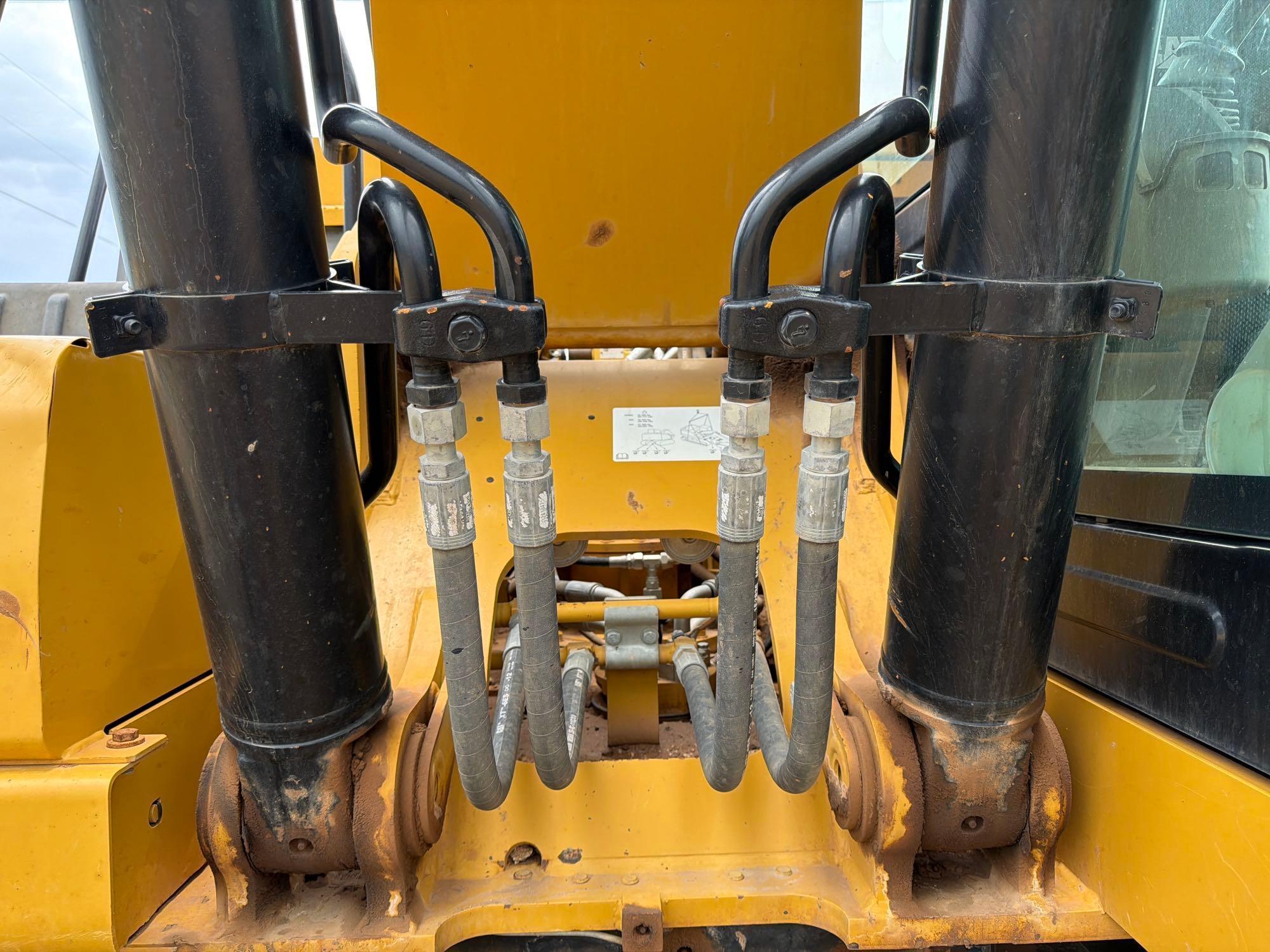 2019 Caterpillar 323
