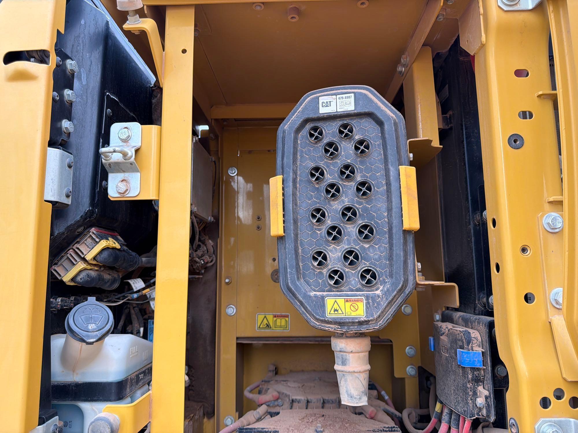 2019 Caterpillar 323