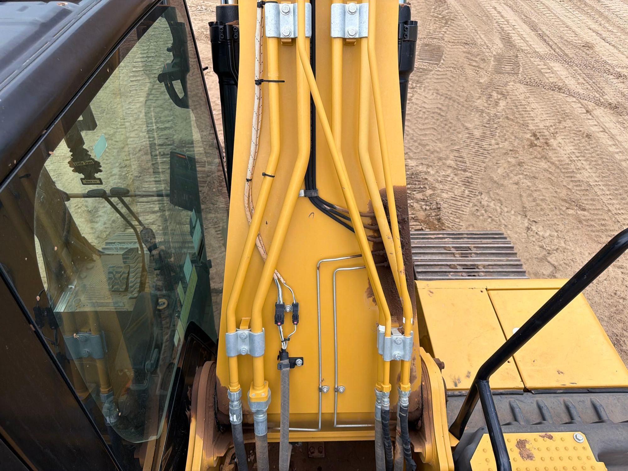 2019 Caterpillar 323