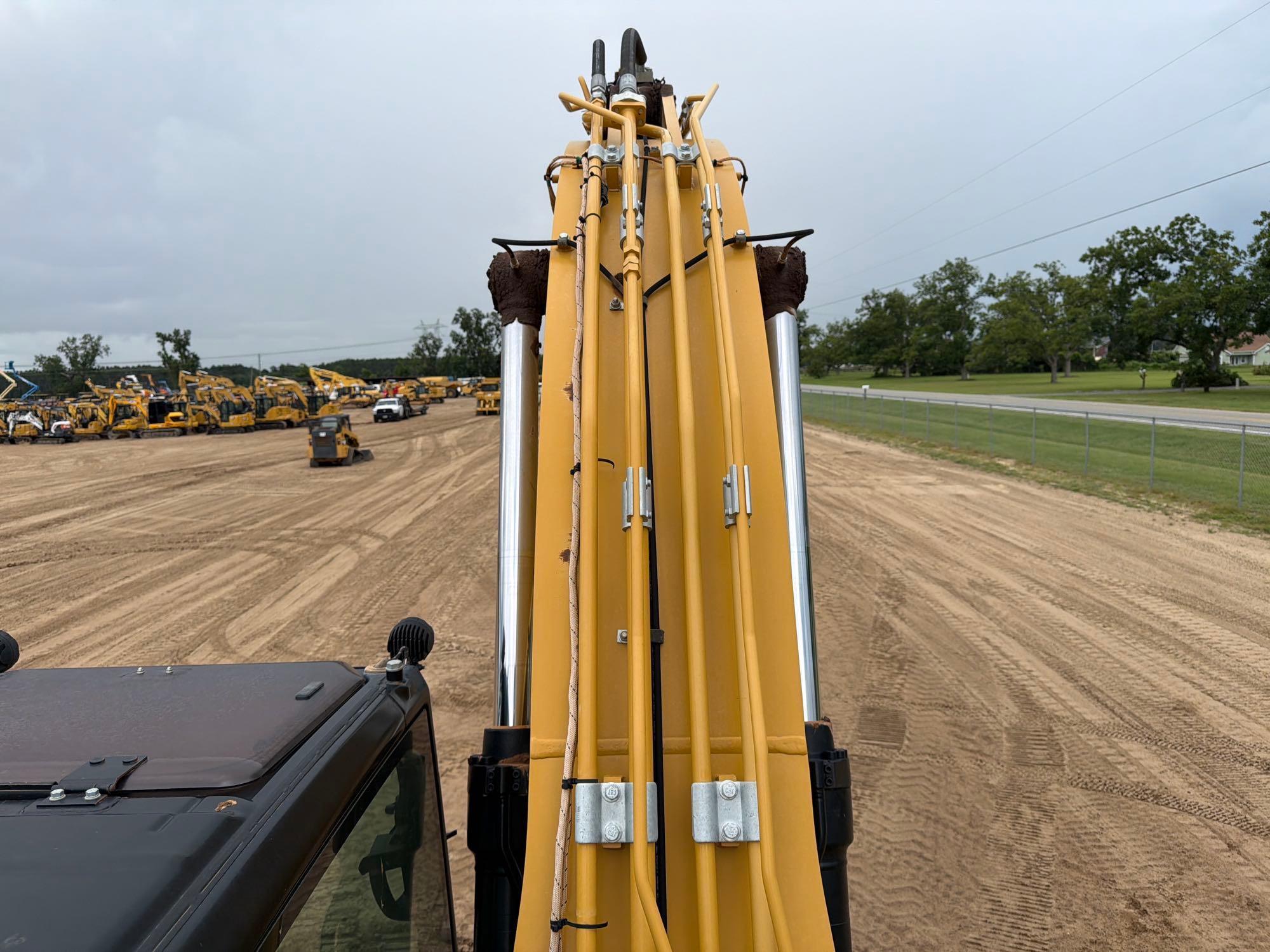 2019 Caterpillar 323