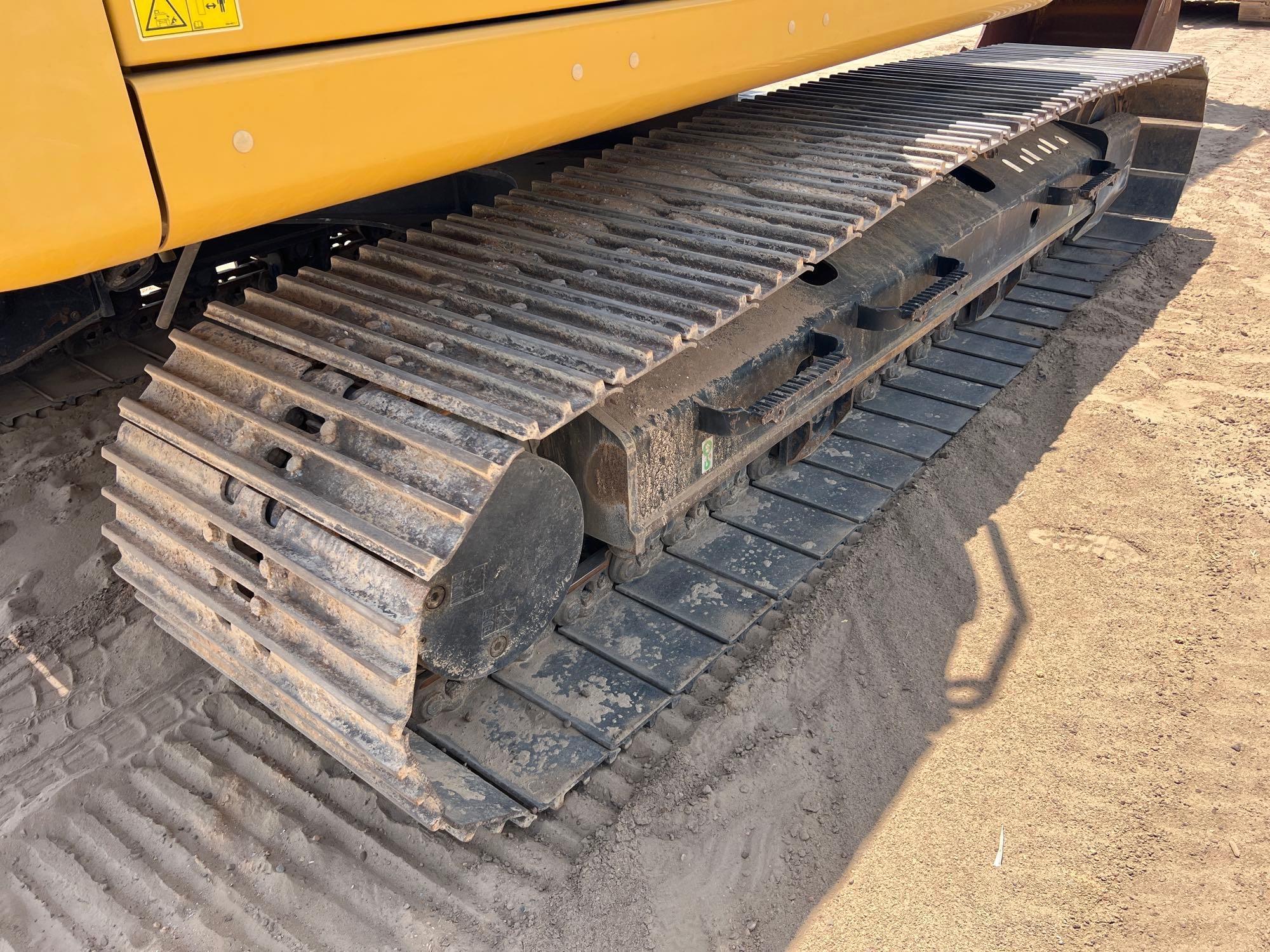 2022 Caterpillar 320