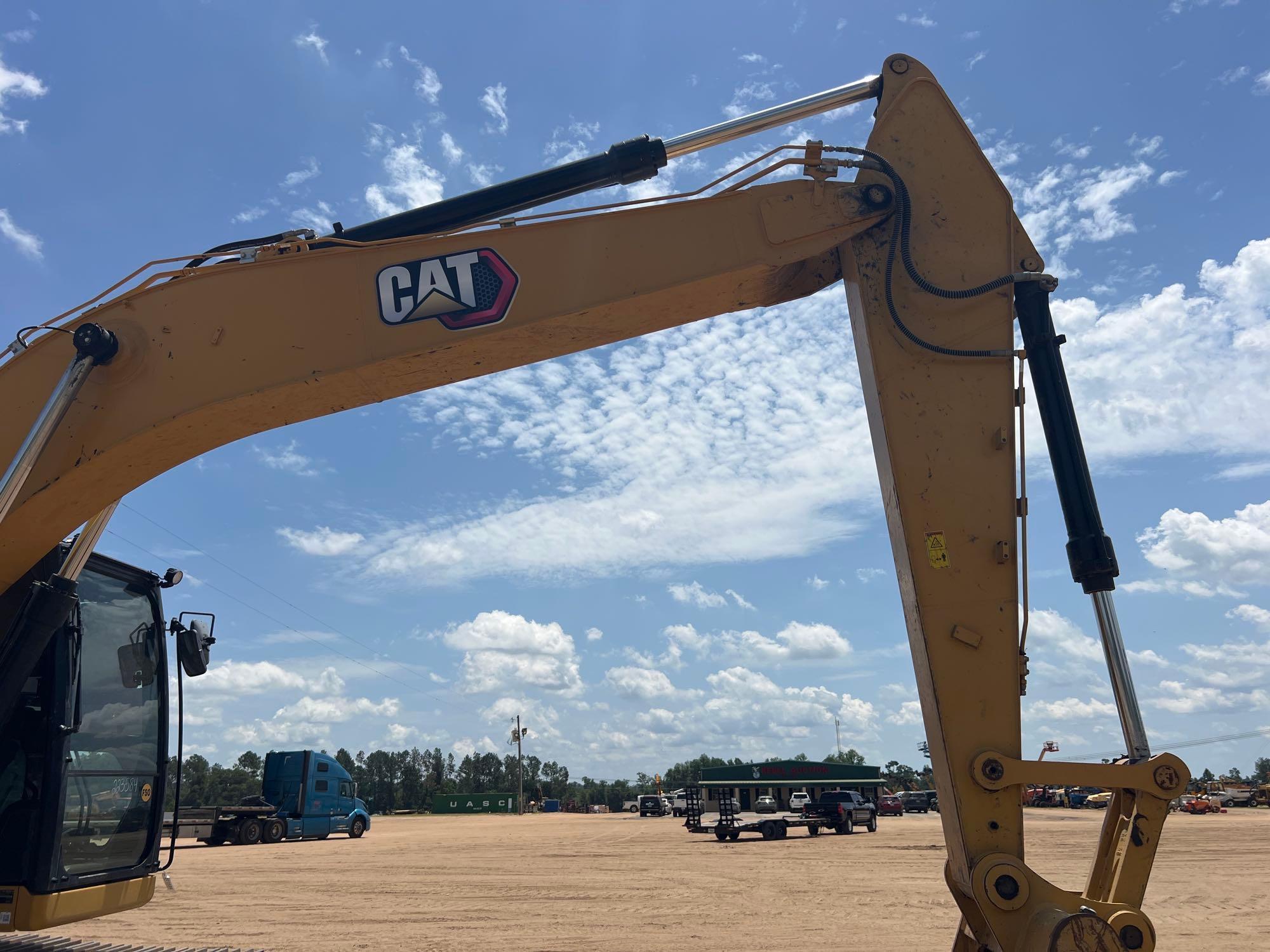 2022 Caterpillar 320
