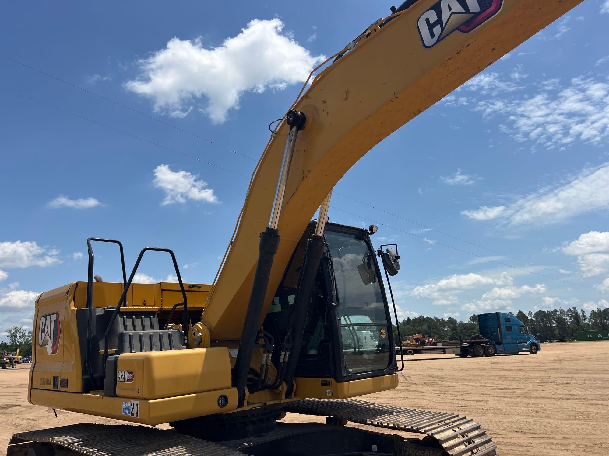 2022 Caterpillar 320