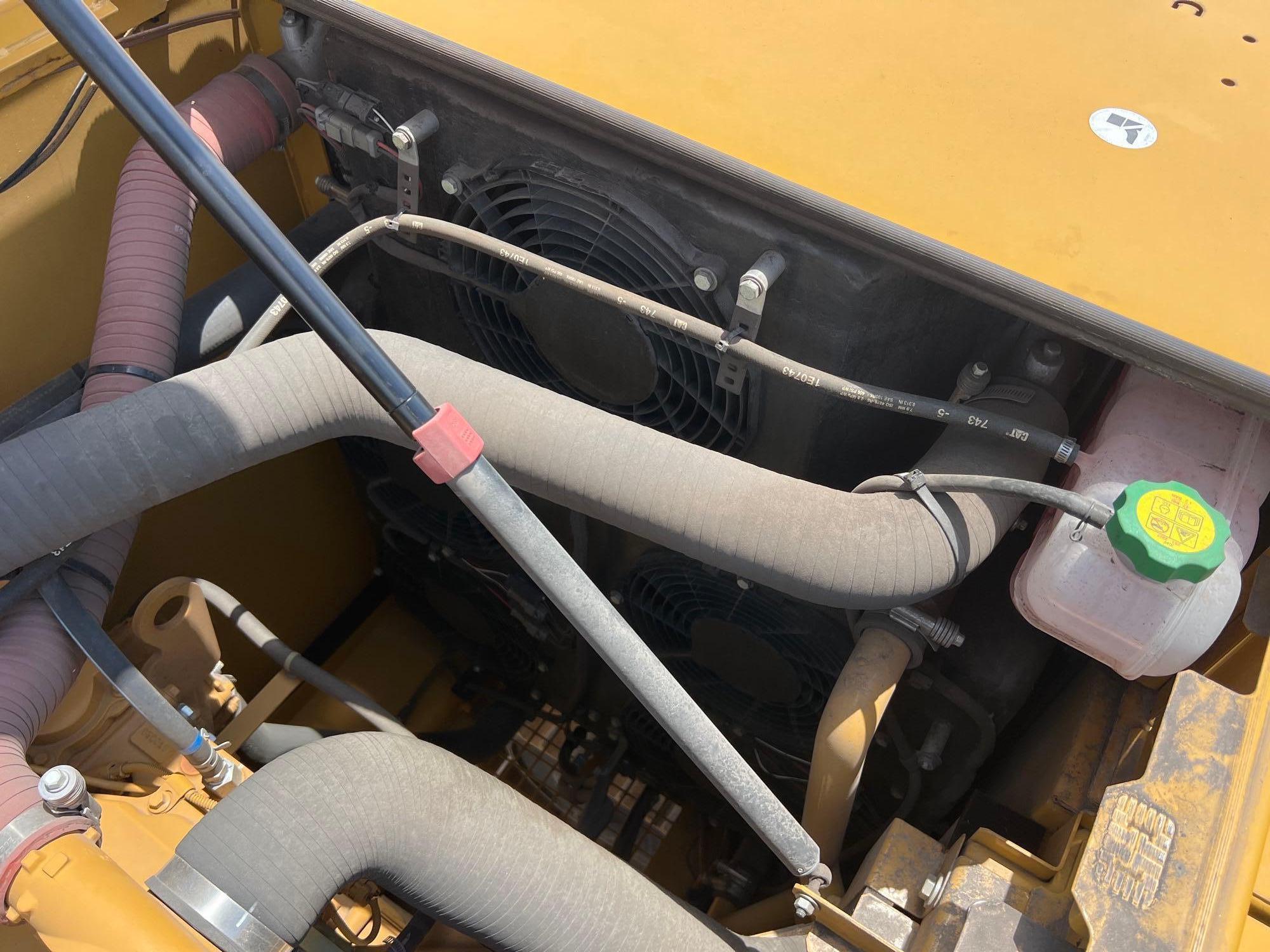 2022 Caterpillar 320