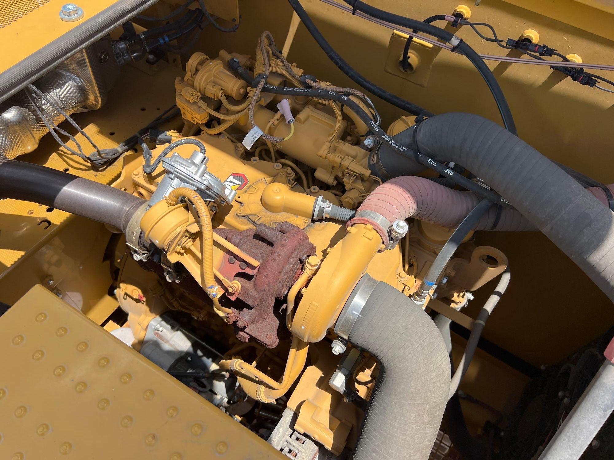 2022 Caterpillar 320