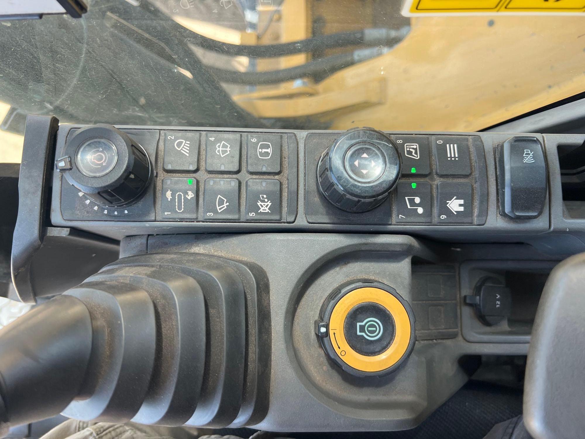 2022 Caterpillar 320