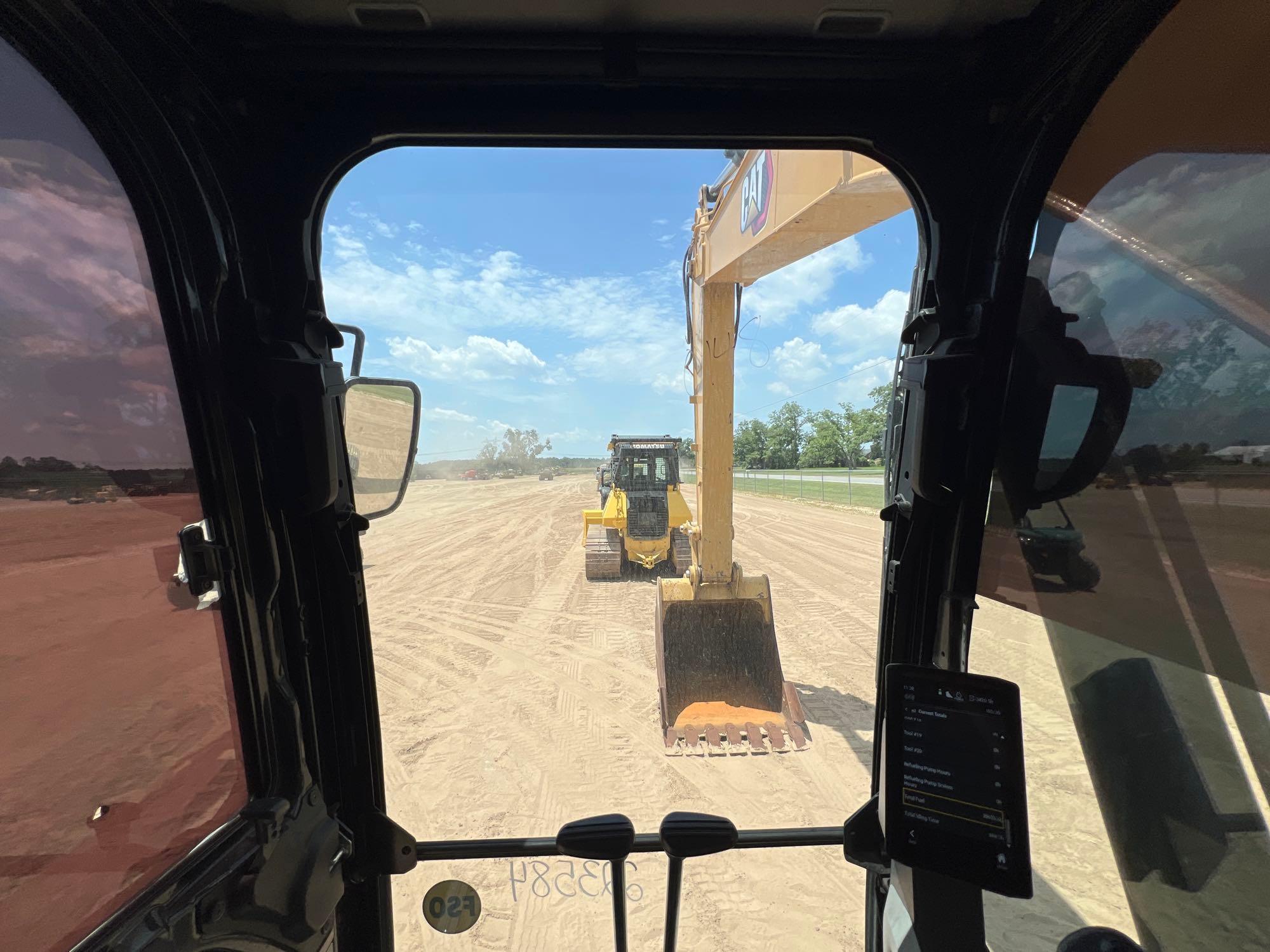 2022 Caterpillar 320