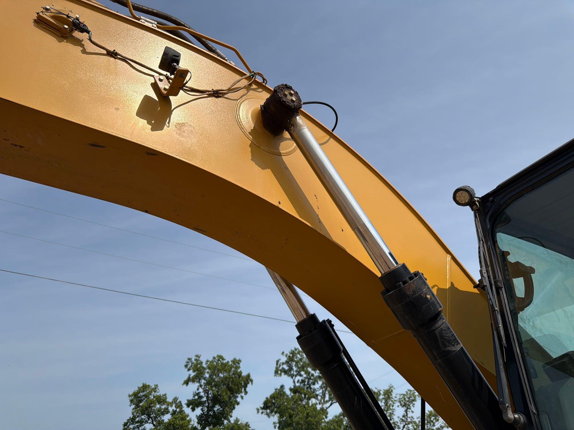2019 Caterpillar 320
